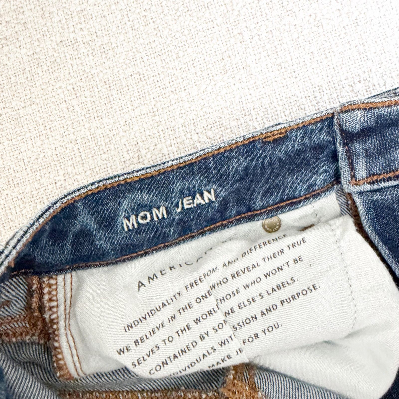 American Eagle Outfitters American Eagle Distressed Mom Jeans Sz 00 Size 24" / US 00 / IT 34 - 5 Thumbnail