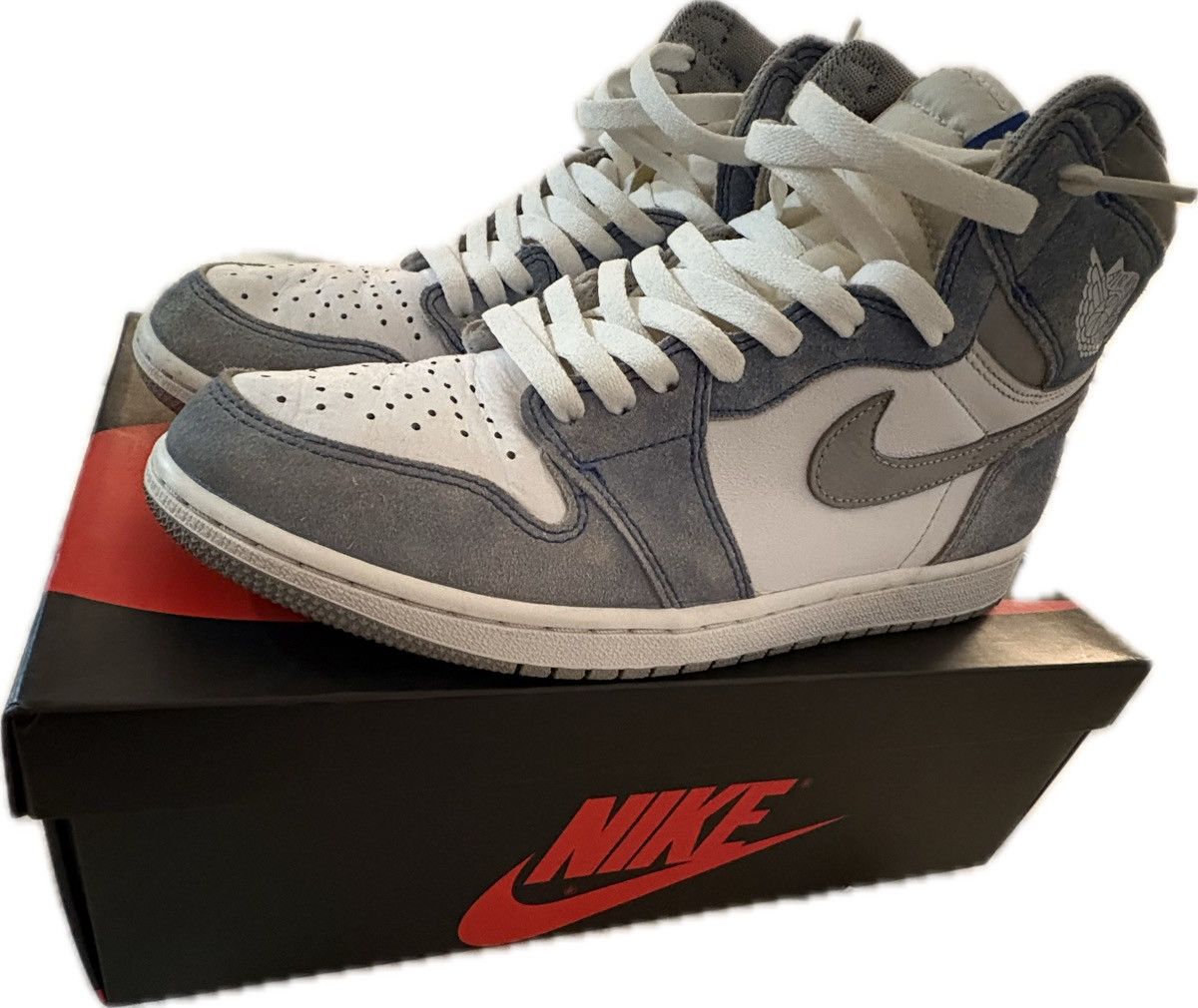 Jordan Brand Jordan 1 Retro High OG “Hyper Royal” Size US 10 / EU 43 - 1 Thumbnail