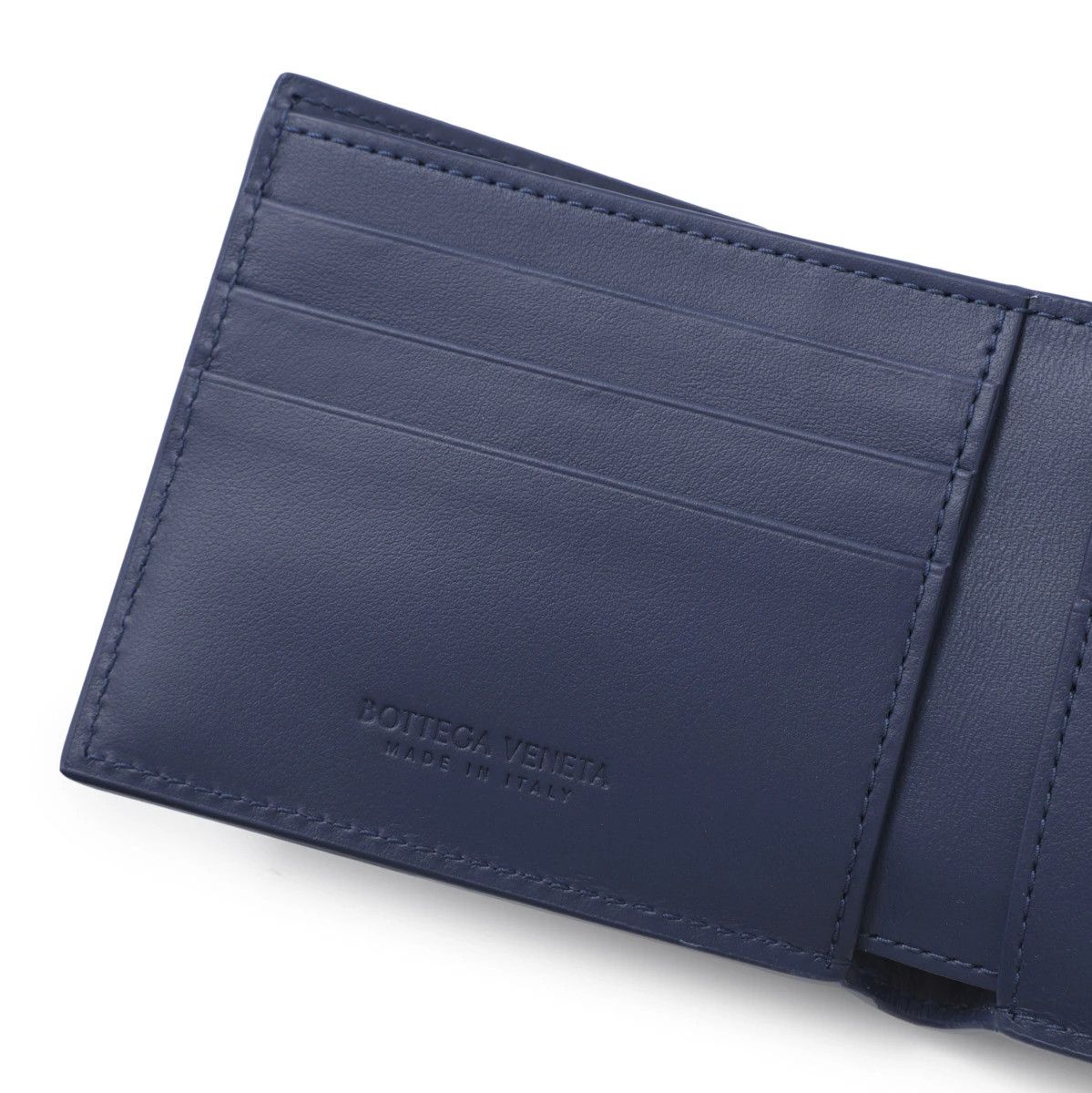 Bottega Veneta o1bcso1str0824 Size : OS / Cassette Bi-Fold Wallet in Blue Size ONE SIZE - 4 Thumbnail