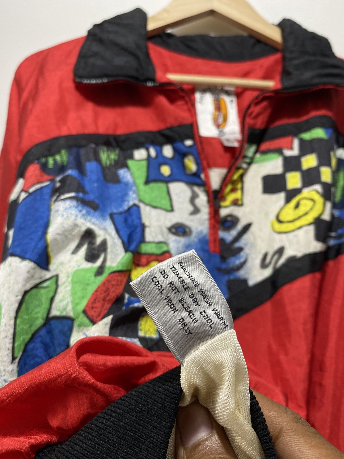 Other VINTAGE 80s HOTDOGGERS ABSTRACT WINDBREAKER Size US S / EU 44-46 / 1 - 4 Thumbnail