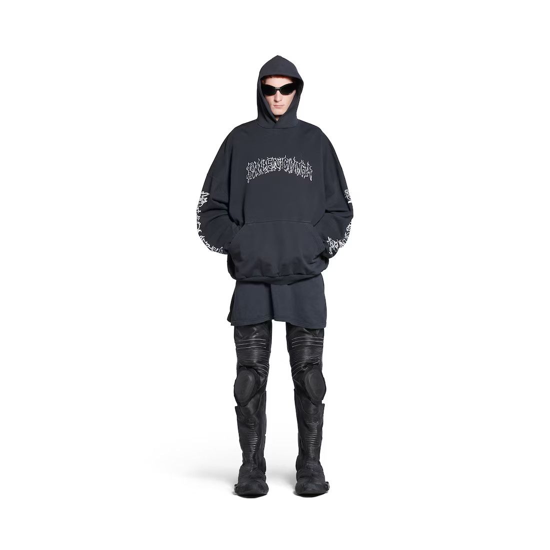 Balenciaga o1s1rm0725 DIY Metal Outline Hoodie Oversized in Black Size US S / EU 44-46 / 1 - 3 Thumbnail