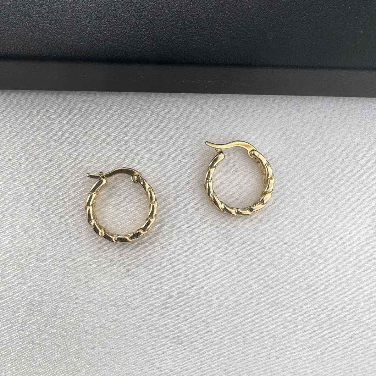 Designer 14mm Small Gold Hoop Earrings for Women Size ONE SIZE - 1 Thumbnail