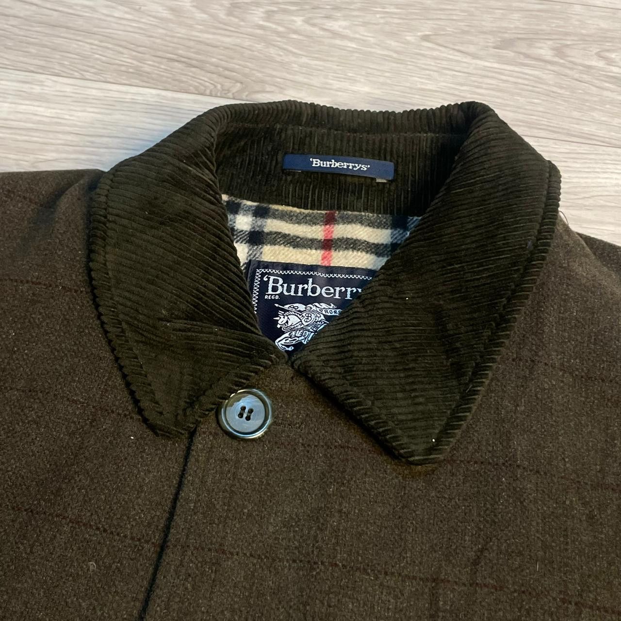 Burberry VINTAGE Burberry coat nova check virgin wool green olive Size US L / EU 52-54 / 3 - 7 Thumbnail