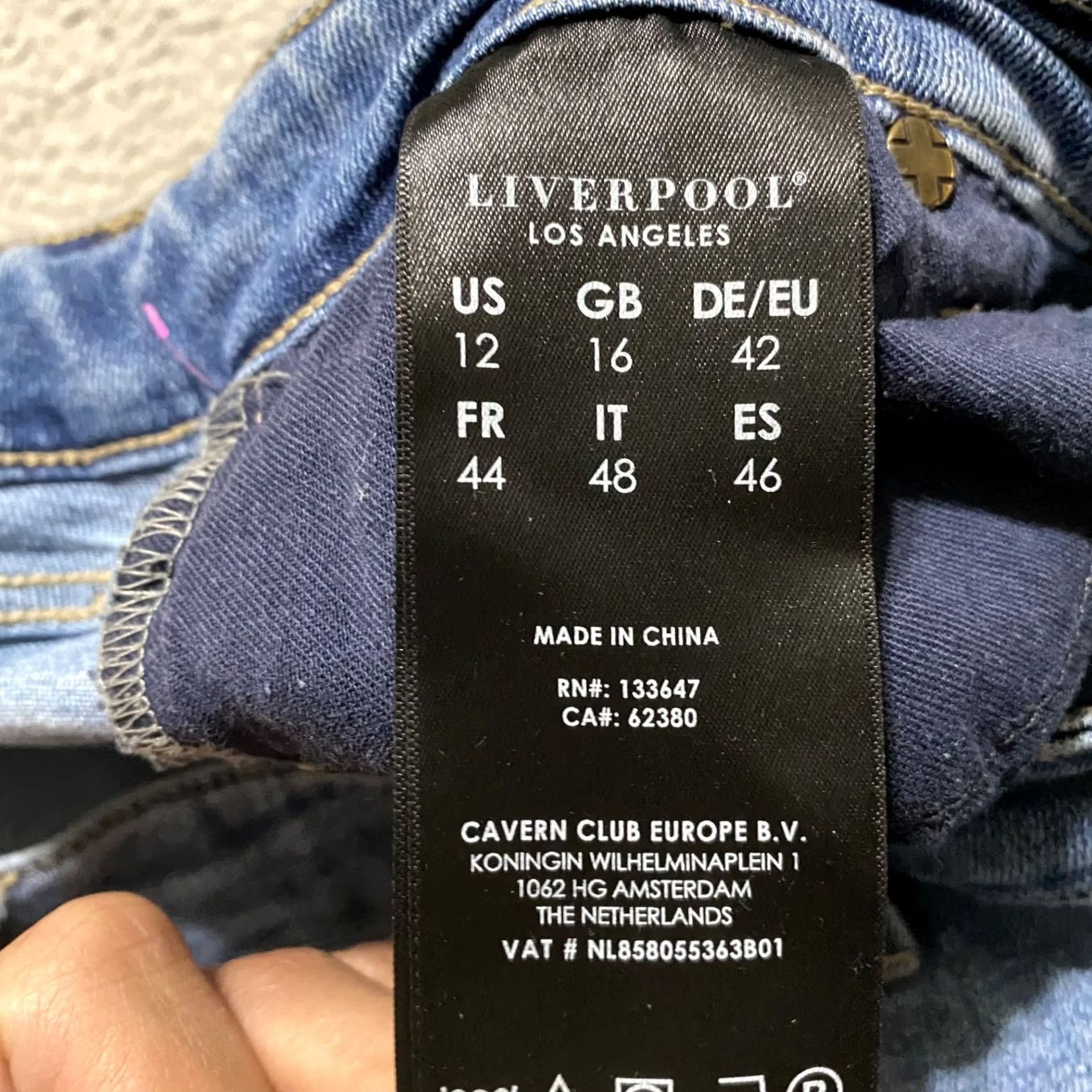 Denime Liverpool Womens Shorts Jean Denim Bermuda Blue Cut Off sz 12 Inseam 11" Size 34" / US 12 / IT 48 - 4 Thumbnail