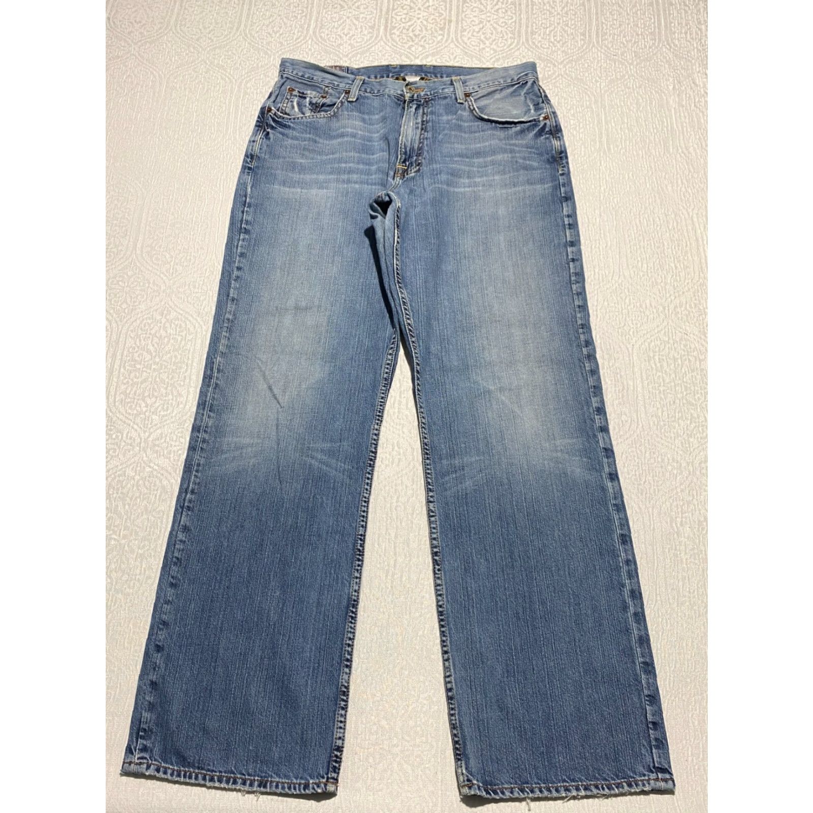 Lucky Brand VINTAGE Lucky Brand Jeans Mens 34 Blue Denim 5-Pocket Button Rise Mid Distressed Logo Cotton Straight 33 Inseam Regular Waist 34 California Mexico Size US 34 / EU 50 - 5 Thumbnail