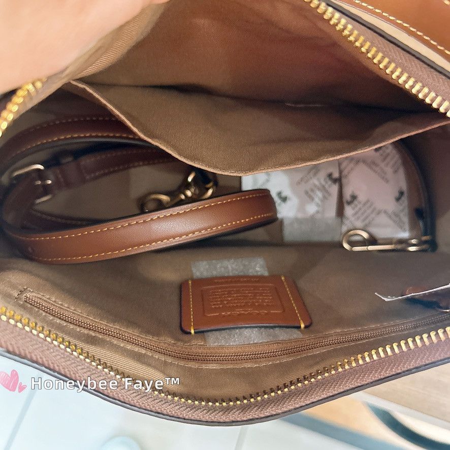 Coach NWT Coach Teri Hobo Bag In Signature Canvas CV940 Size ONE SIZE - 11 Thumbnail