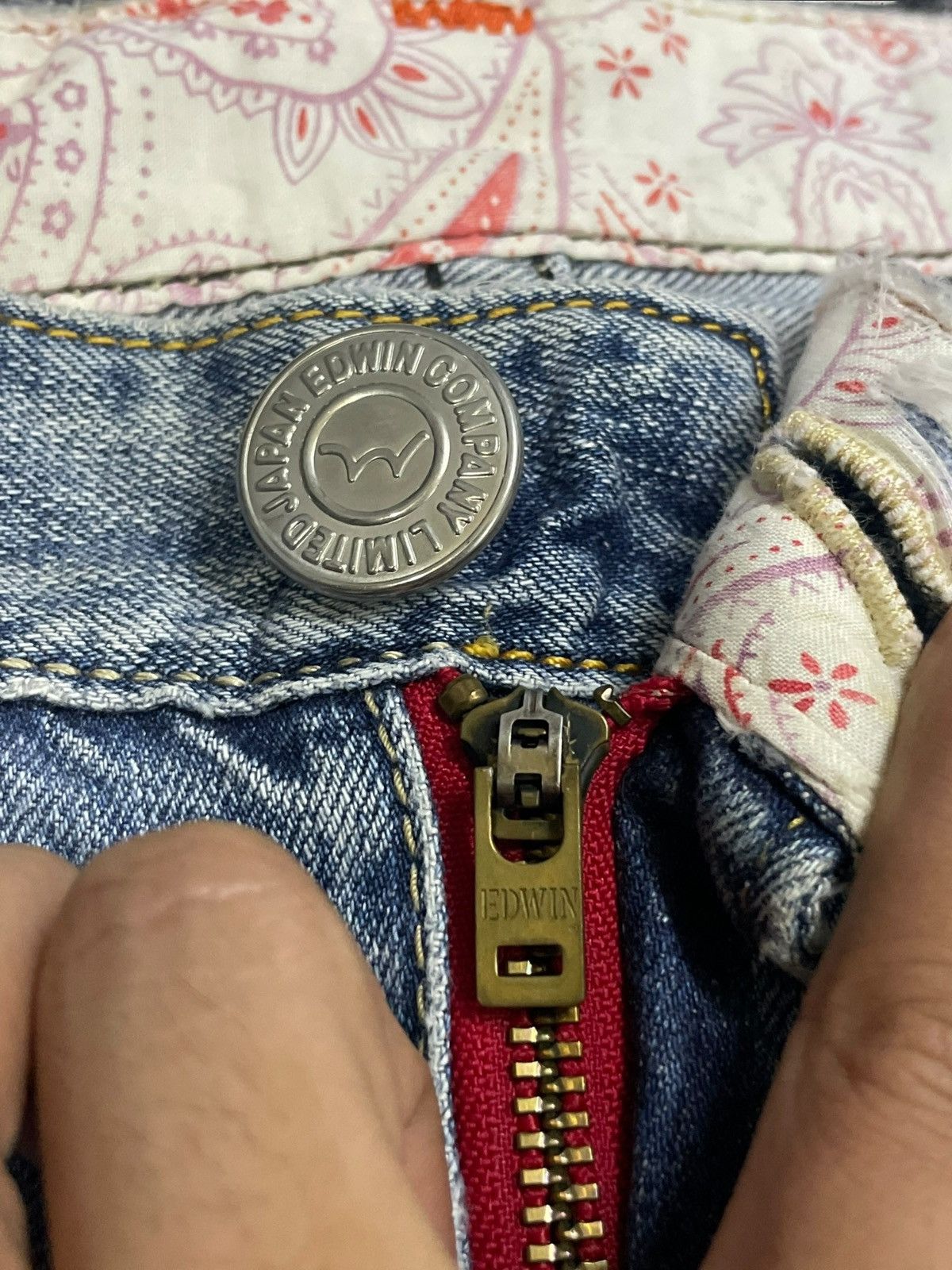 Edwin Edwin BlueTrip Tokyo Japan Crazy Bleach Whisker Ripped Jeans Size US 31 - 12 Thumbnail