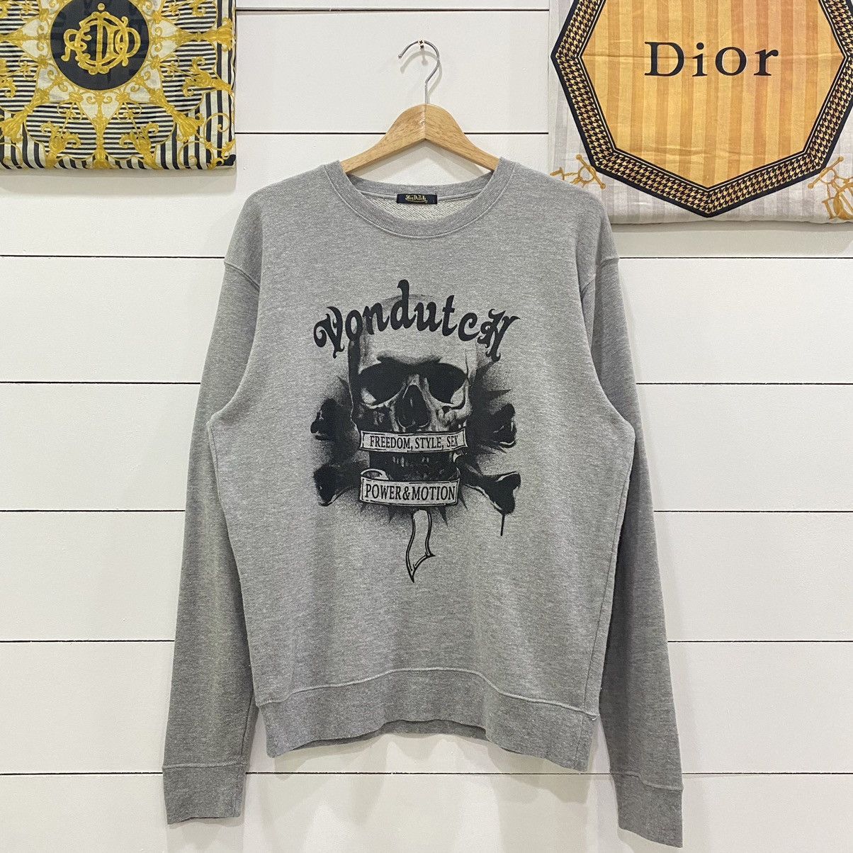 Japanese Brand × Vintage × Von Dutch Von Dutch Skull Crewneck Sweatshirt Size US L / EU 52-54 / 3 - 1 Thumbnail