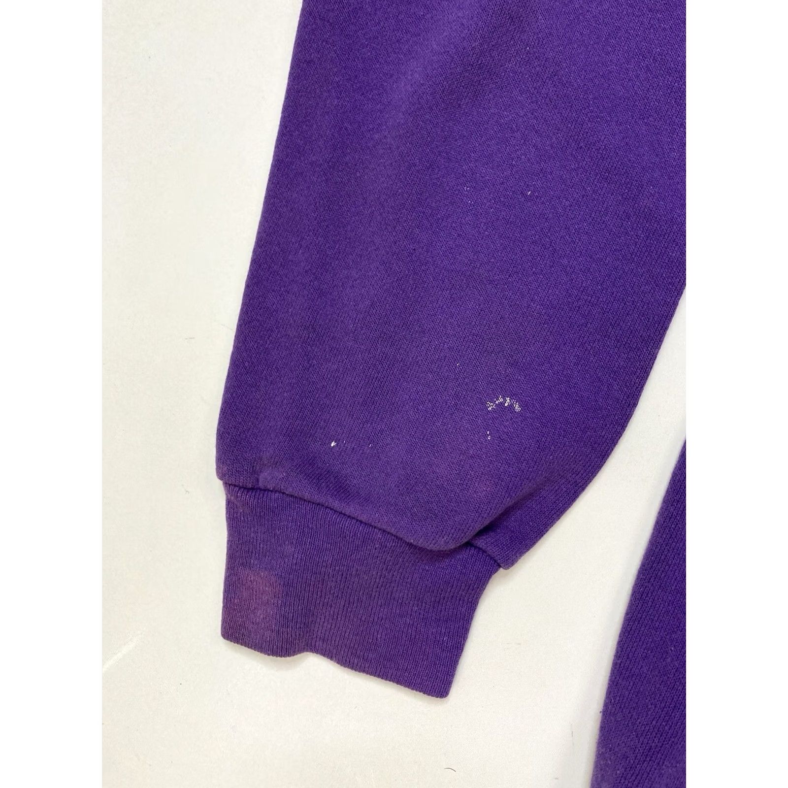 Disney VINTAGE Disney Mickey Mouse Minnie Crewneck Sweatshirt Men Small Purple USA 90s Size US S / EU 44-46 / 1 - 5 Thumbnail
