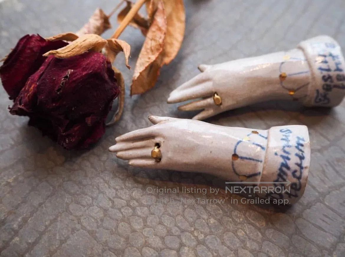 Online Ceramics Arii Momoyo Pottery Handmade Brooch. Size ONE SIZE - 2 Thumbnail