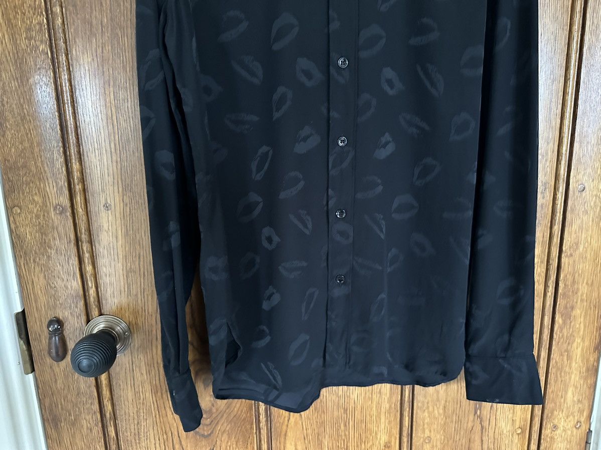 Saint Laurent Paris SS16 Saint Laurent kiss lips silk viscose black shirt Hedi Size US M / EU 48-50 / 2 - 9 Thumbnail