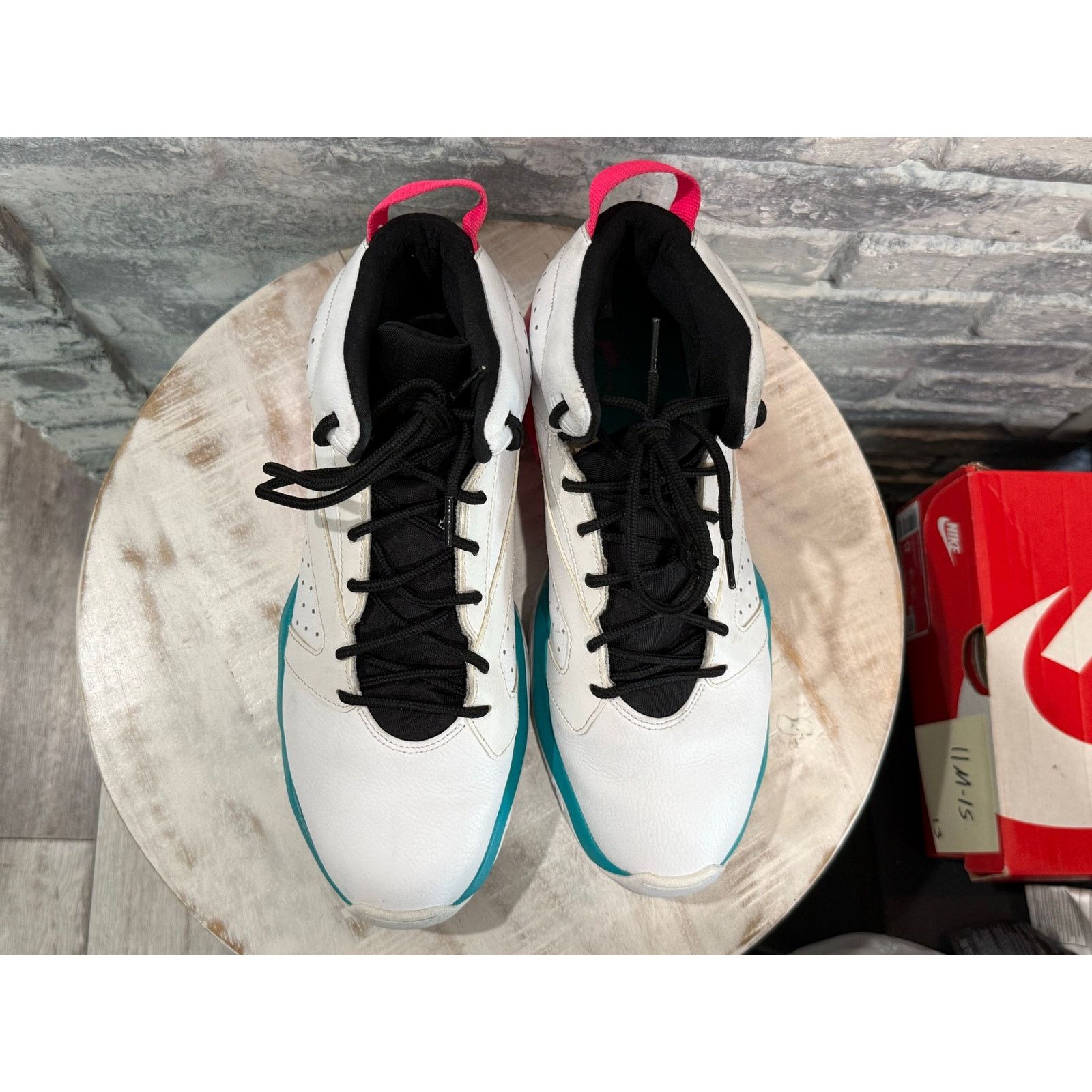 Jordan Brand Jordan Lift Off South Beach Size 11 AR4430-105 Size US 11 / EU 44 - 2 Thumbnail