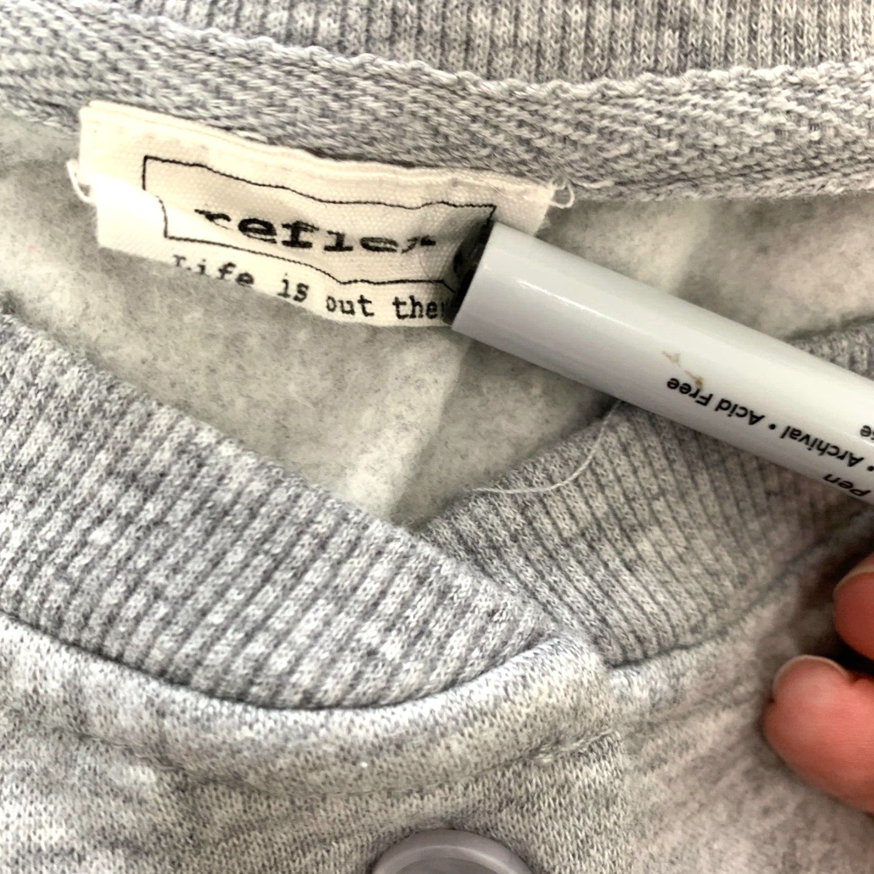 Vintage VINTAGE Reflex Life Is Out There Supersoft Gray Retro Henley Sweatshirt Shirt XL Women Pullover Gray Henley 90s Style Womens Size XL / US 12-14 / IT 48-50 - 4 Thumbnail