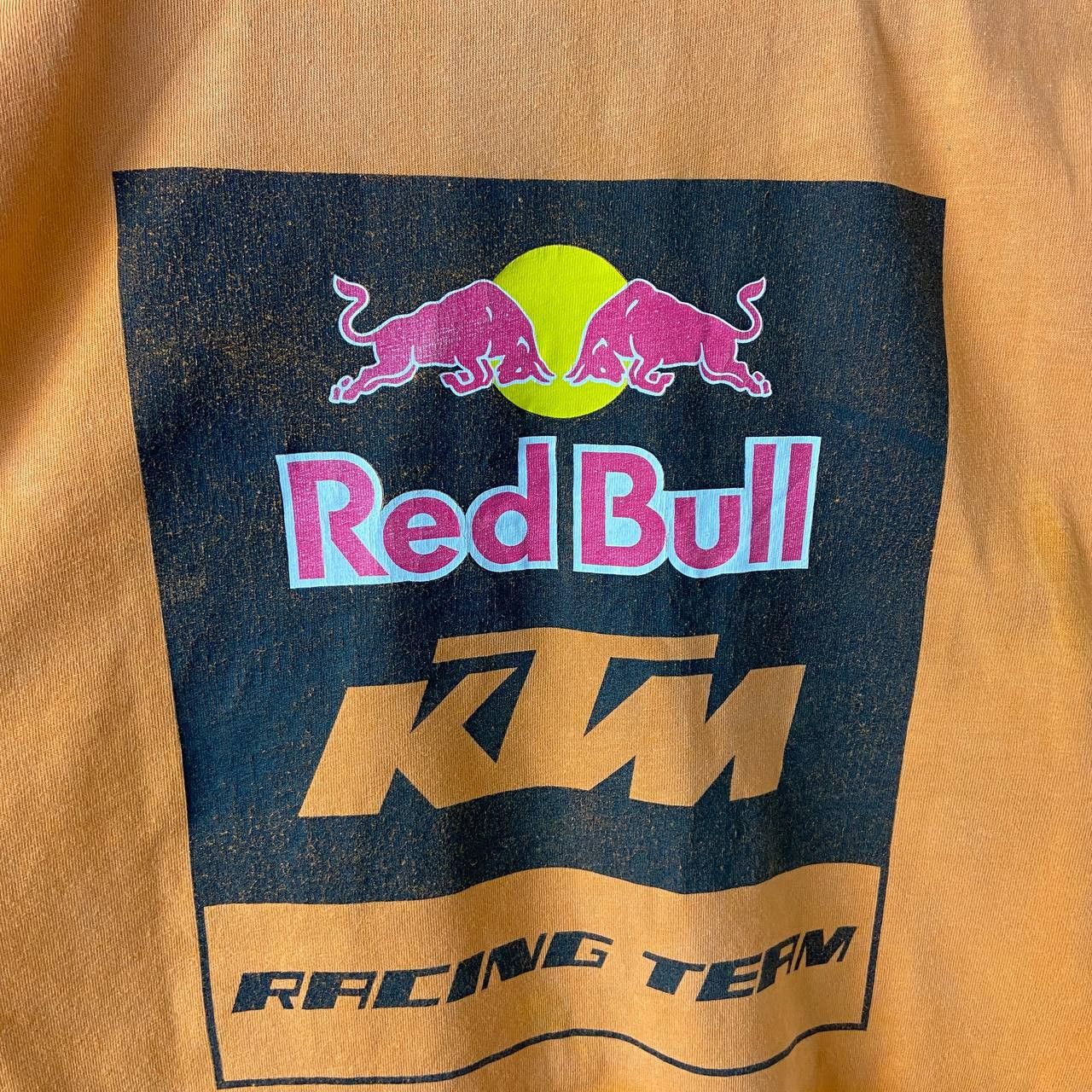 Red Bull T-Shirt Red Bull Big Print Vintage Racing Tee y2K Size US L / EU 52-54 / 3 - 10 Thumbnail