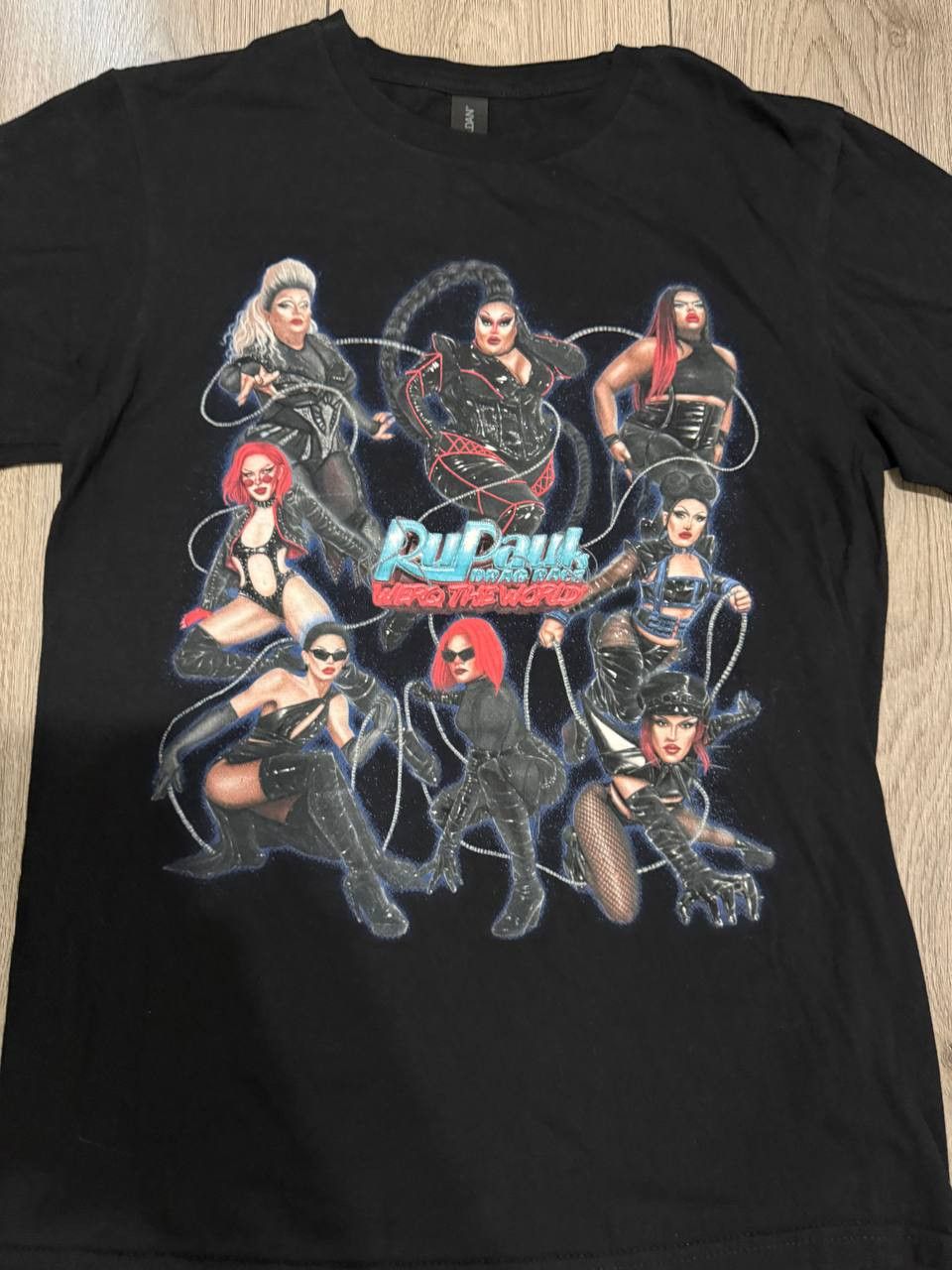 Gildan RuPaul's Drag Race 2023 The World Tour T-Shirt Size S Size US S / EU 44-46 / 1 - 3 Thumbnail