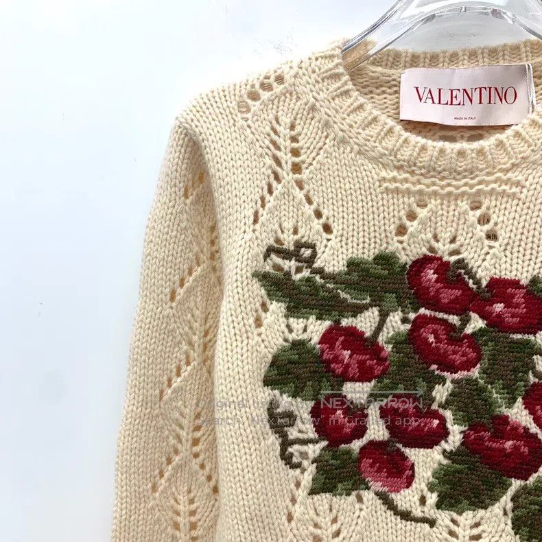 Valentino Valentino Beige cherry embroidered wool crew neck long sle Size S / US 4 / IT 40 - 3 Thumbnail
