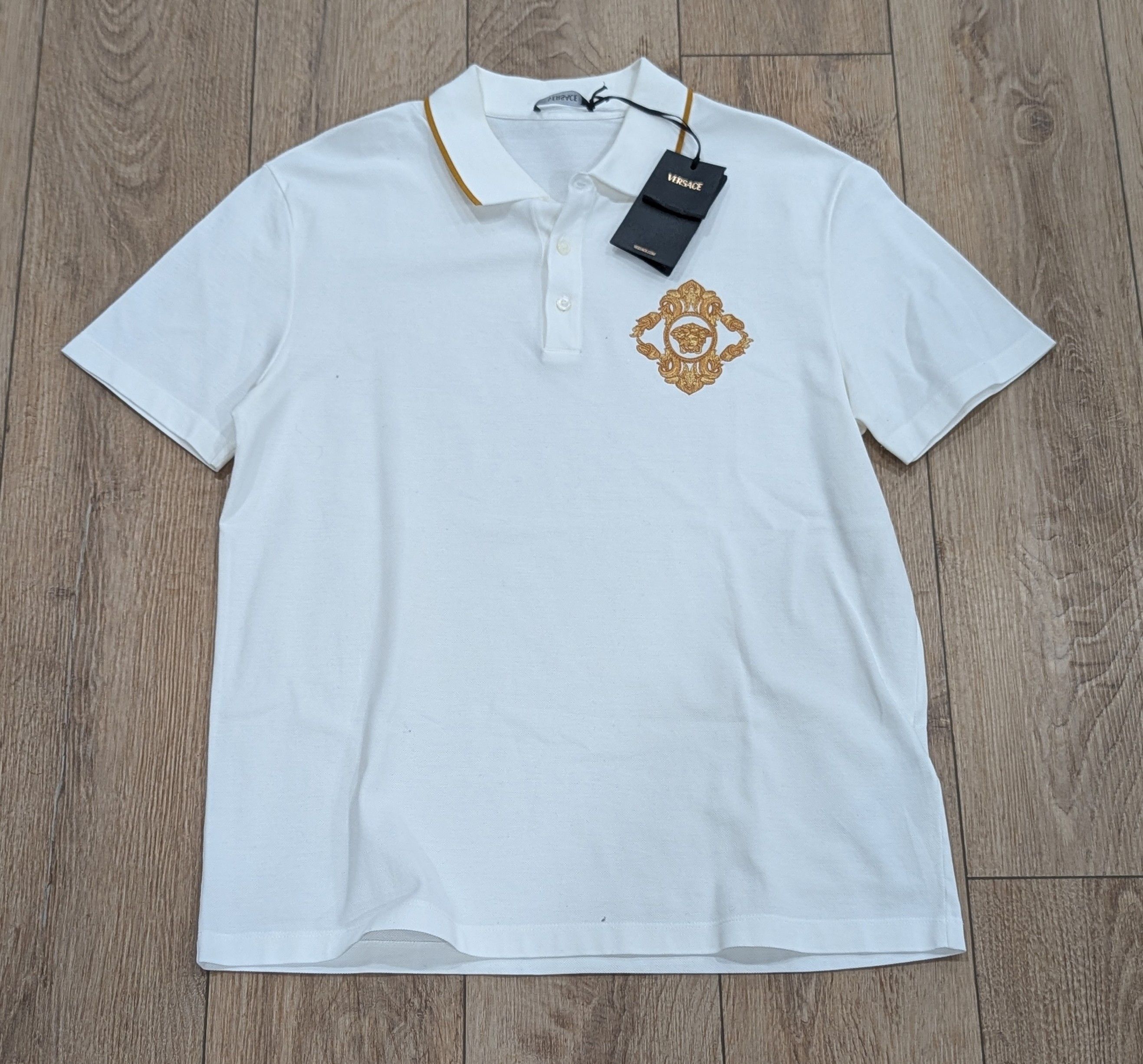 Versace VERSACE Barocco Crest Polo Shirt White/Gold Medium Size US M / EU 48-50 / 2 - 1 Thumbnail