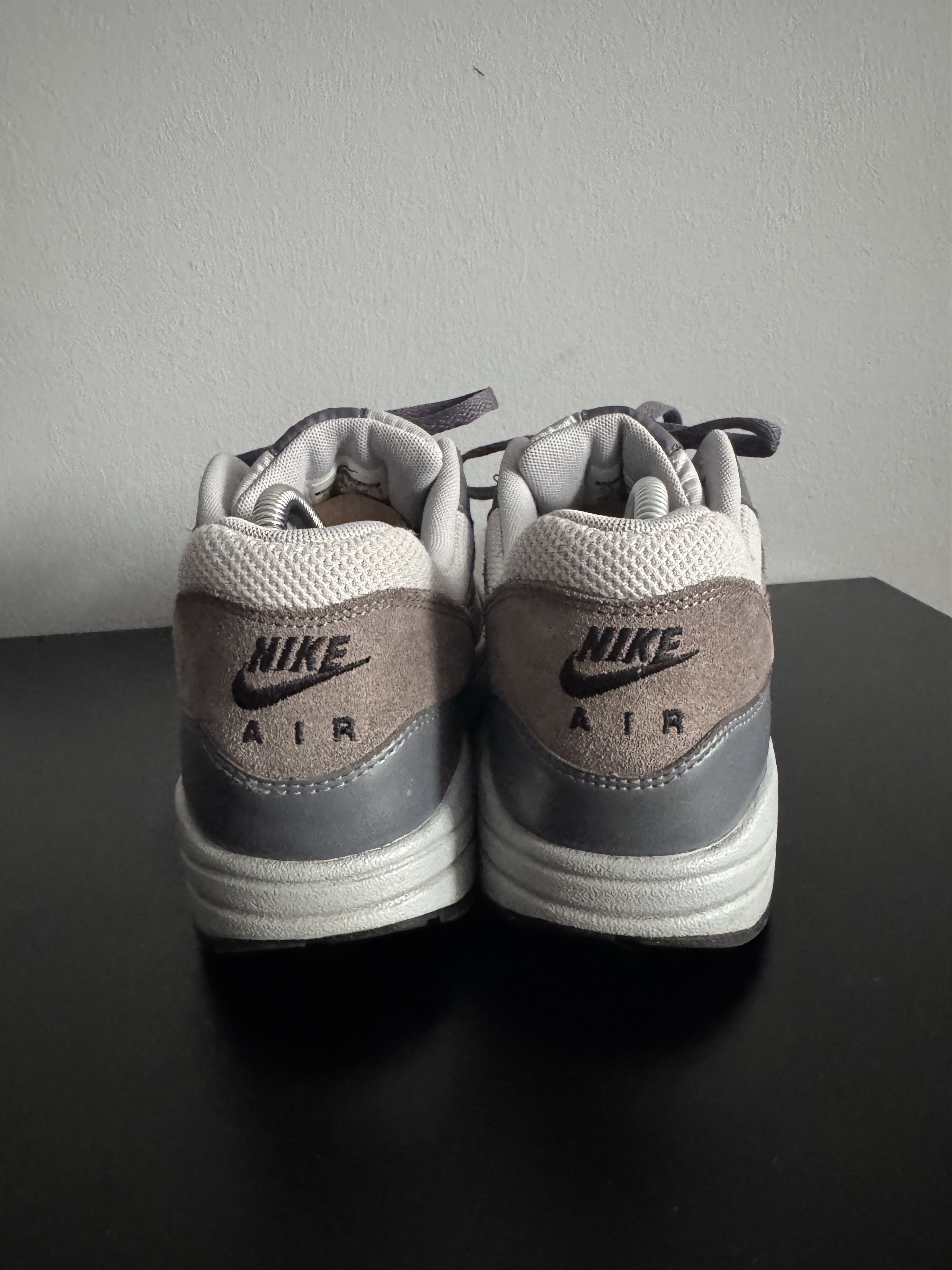 Nike 2015 Nike Air Max 1 Essential Wolf Grey atmos patta OG Size US 9.5 / EU 42-43 - 2 Thumbnail