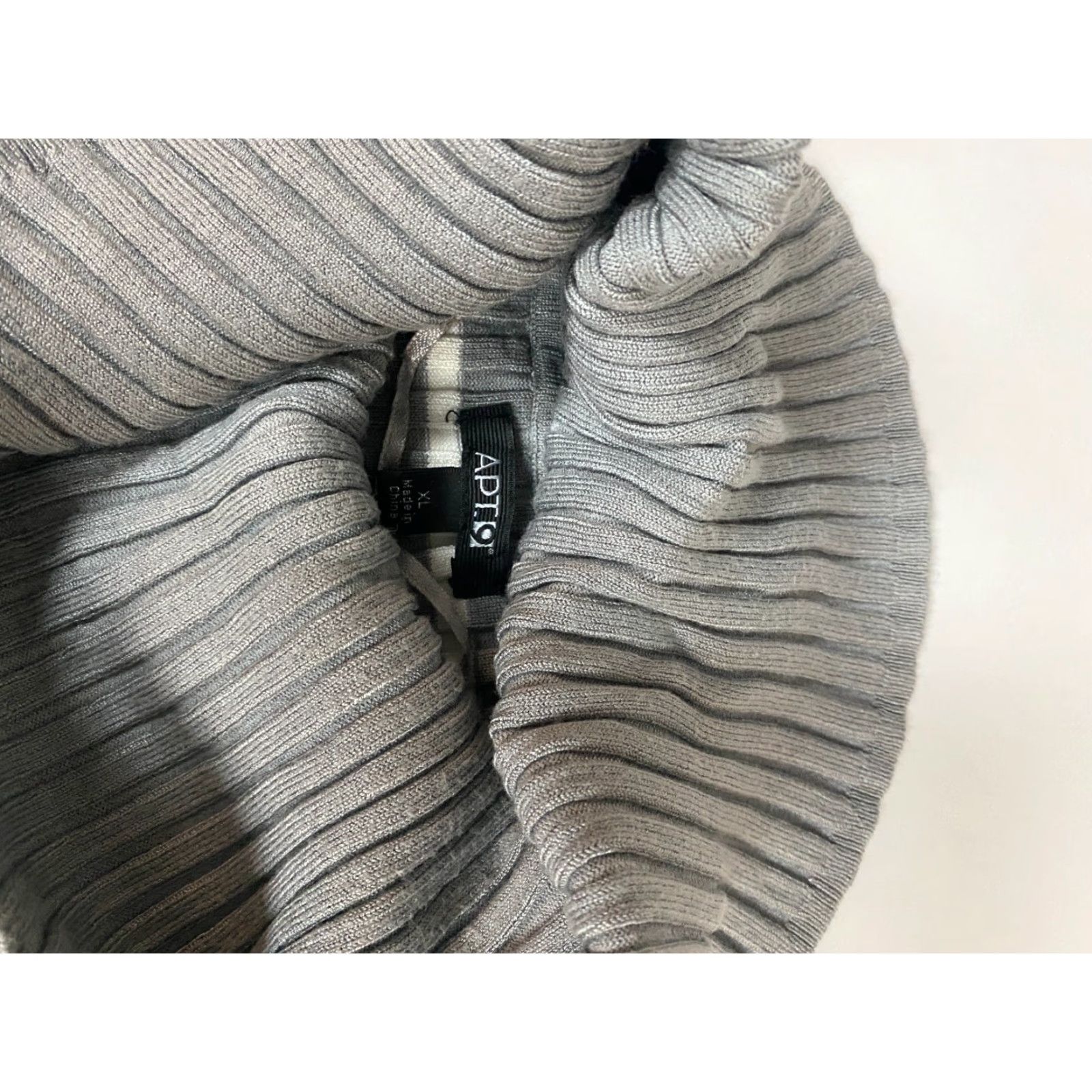 Apt. 9 Apt 9 Womens Sweater XL Gray Pullover Crew Neck Long Balloon Sleeve Button Knit Pullover Modern American Size XL / US 12-14 / IT 48-50 - 4 Thumbnail