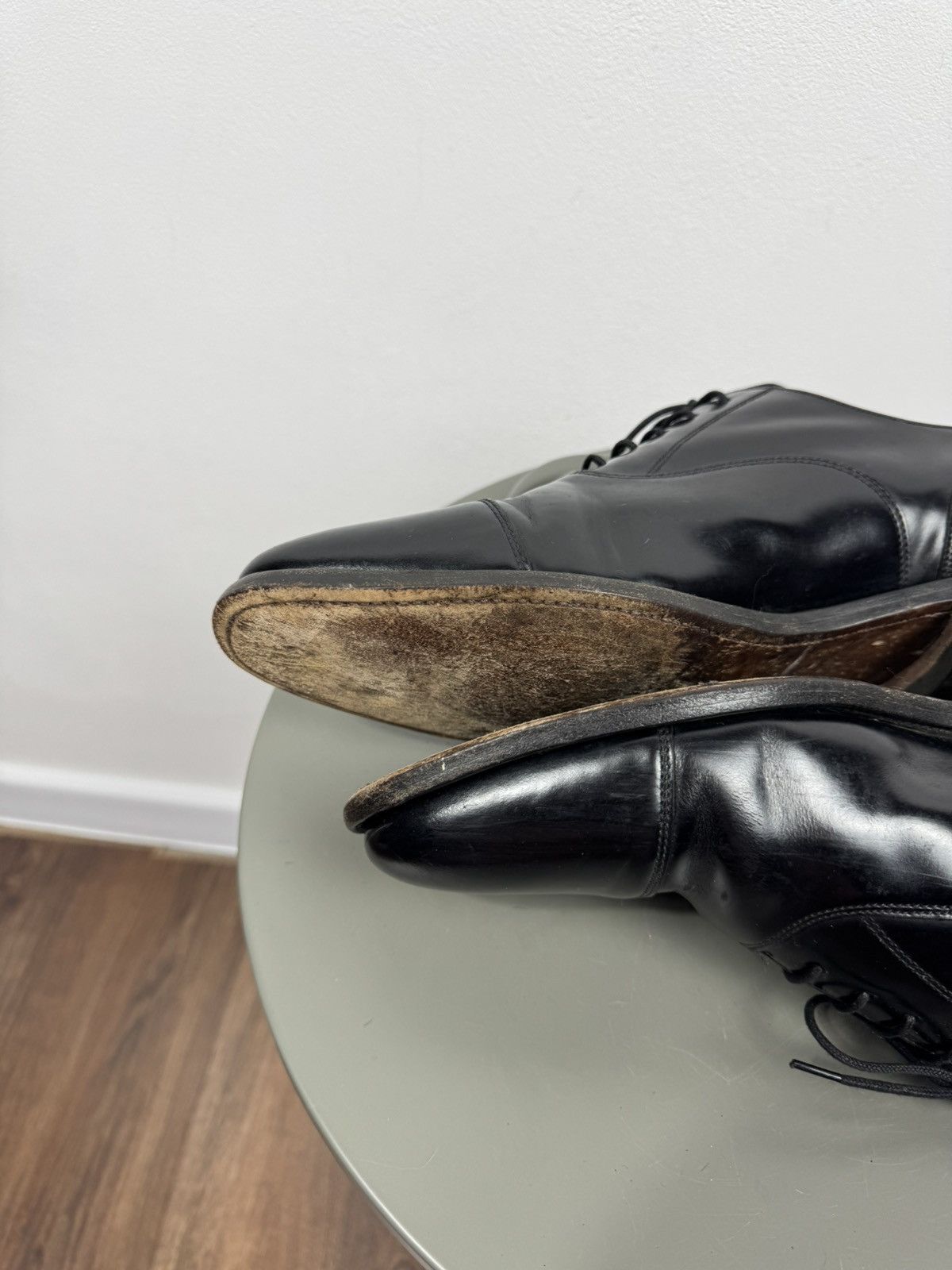 Loake Loake Black Leather Oxford Cap Toe Dress Shoes US 10 England Size US 10 / EU 43 - 8 Thumbnail