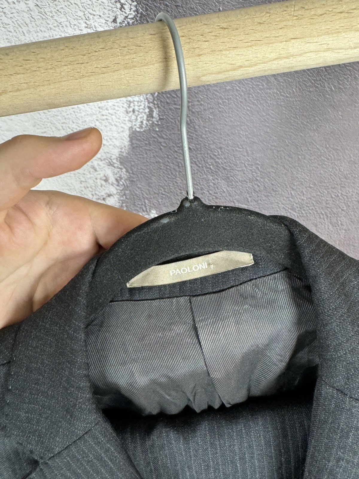 Paoloni Paoloni black graphite striped 2 button Quarantasei suit Size 36R - 9 Thumbnail