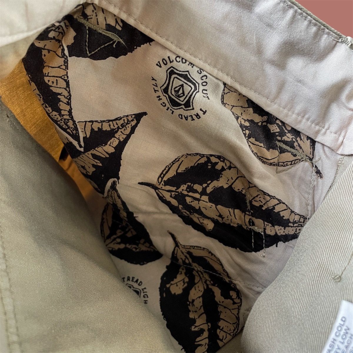 Vintage × Volcom Vintage 90’s Volcom Stone “Apocalypse Shorts” Jorts Cargo Size US 30 / EU 46 - 9 Thumbnail