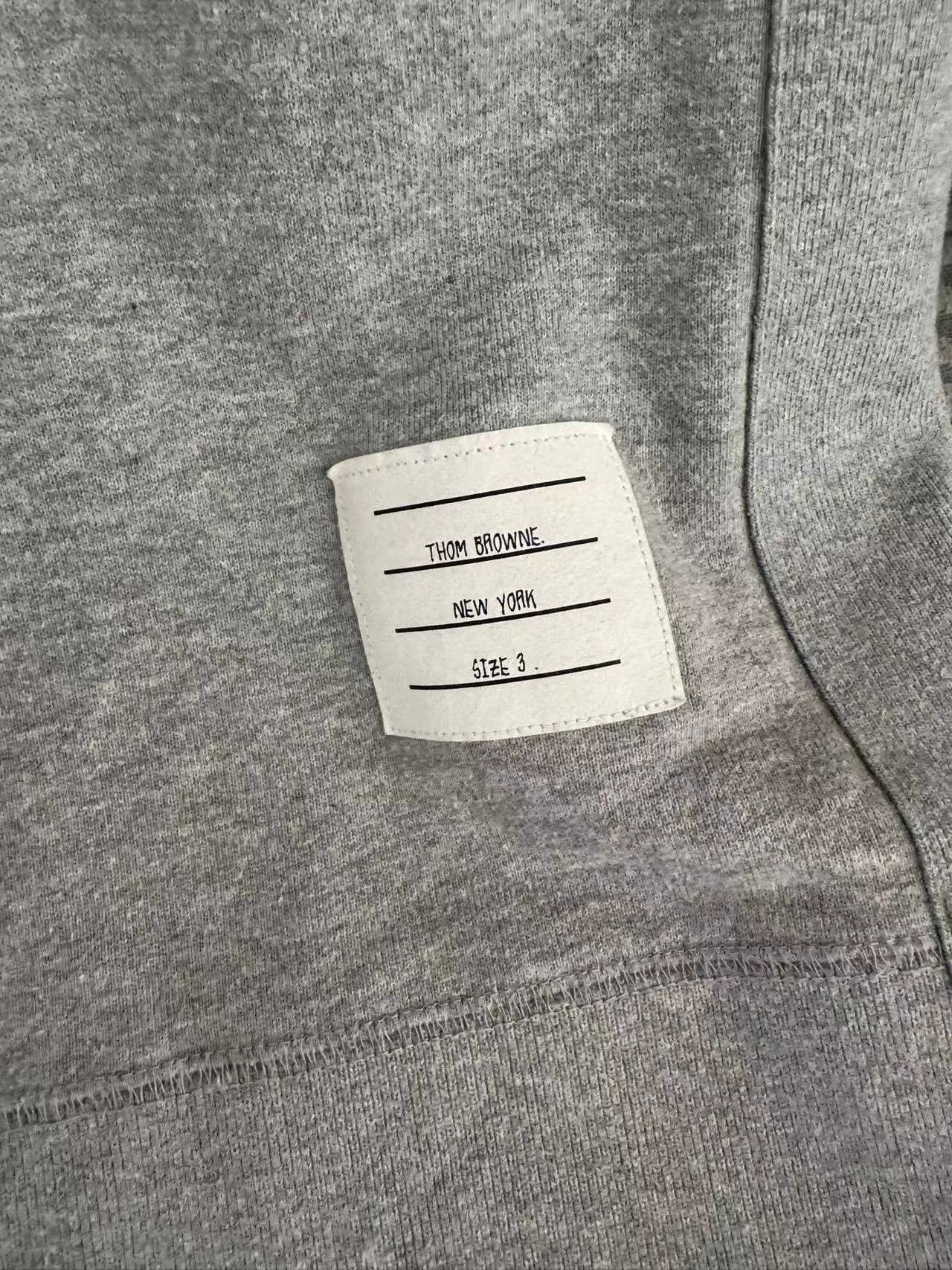 Thom Browne Thom Browne Crewneck Sweatshirt Size 3 No Flaws Size US L / EU 52-54 / 3 - 2 Thumbnail