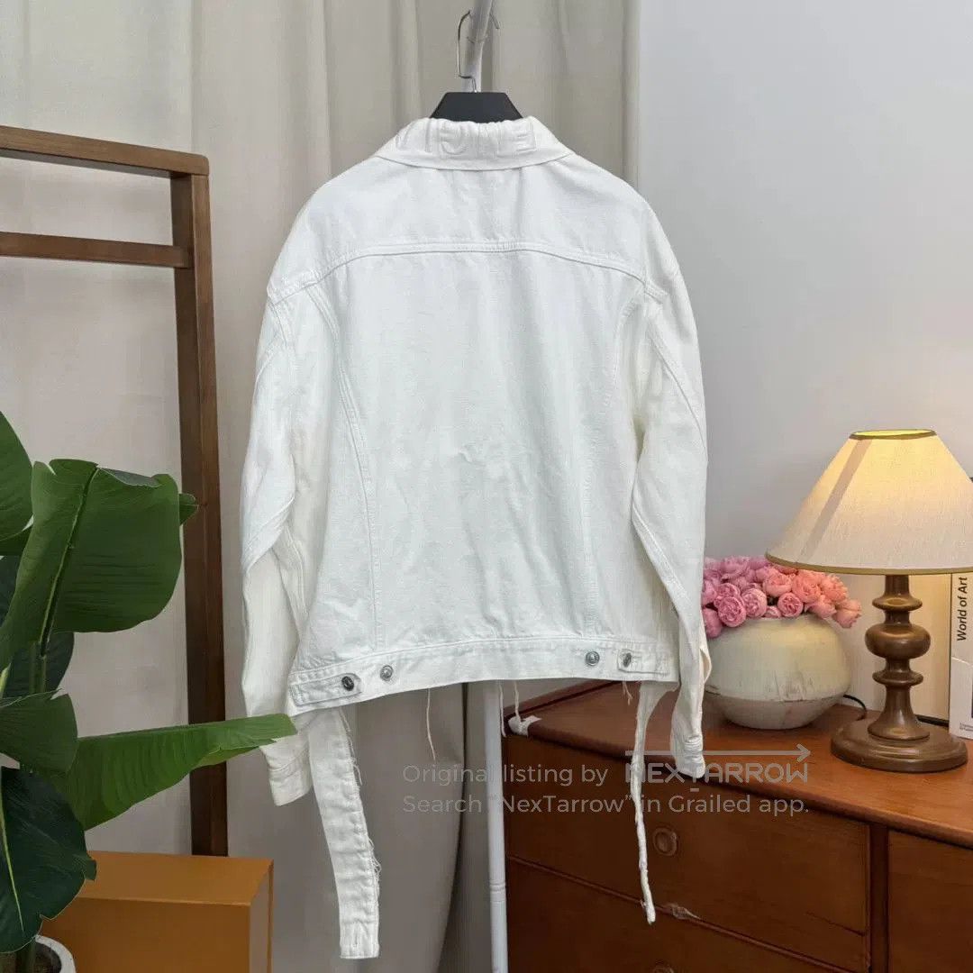 Balenciaga balenciaga white denim jacket for men. Size US M / EU 48-50 / 2 - 2 Thumbnail