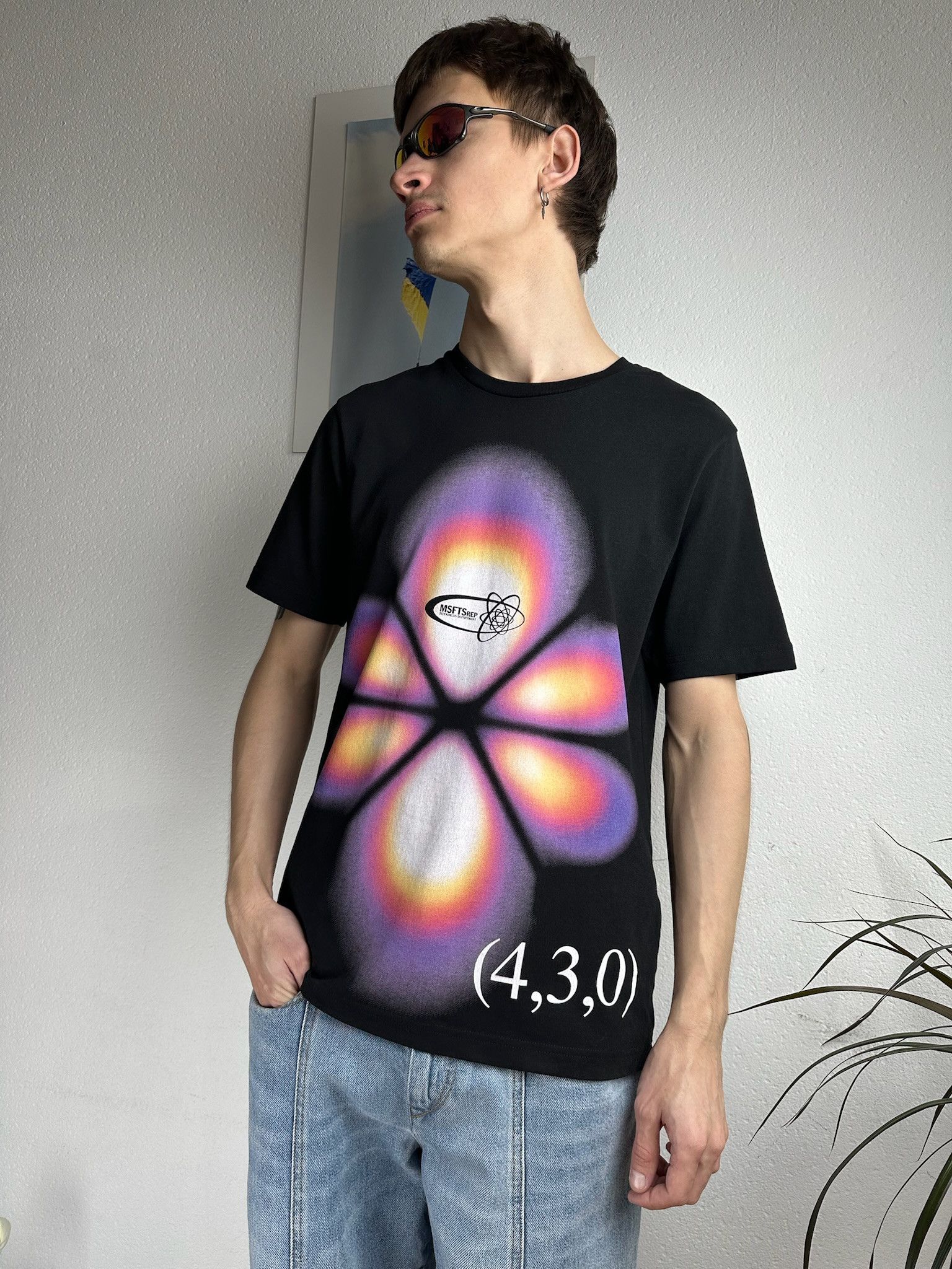 Msftsrep MSFTSrep Tee acid rave flower Size US M / EU 48-50 / 2 - 1 Thumbnail