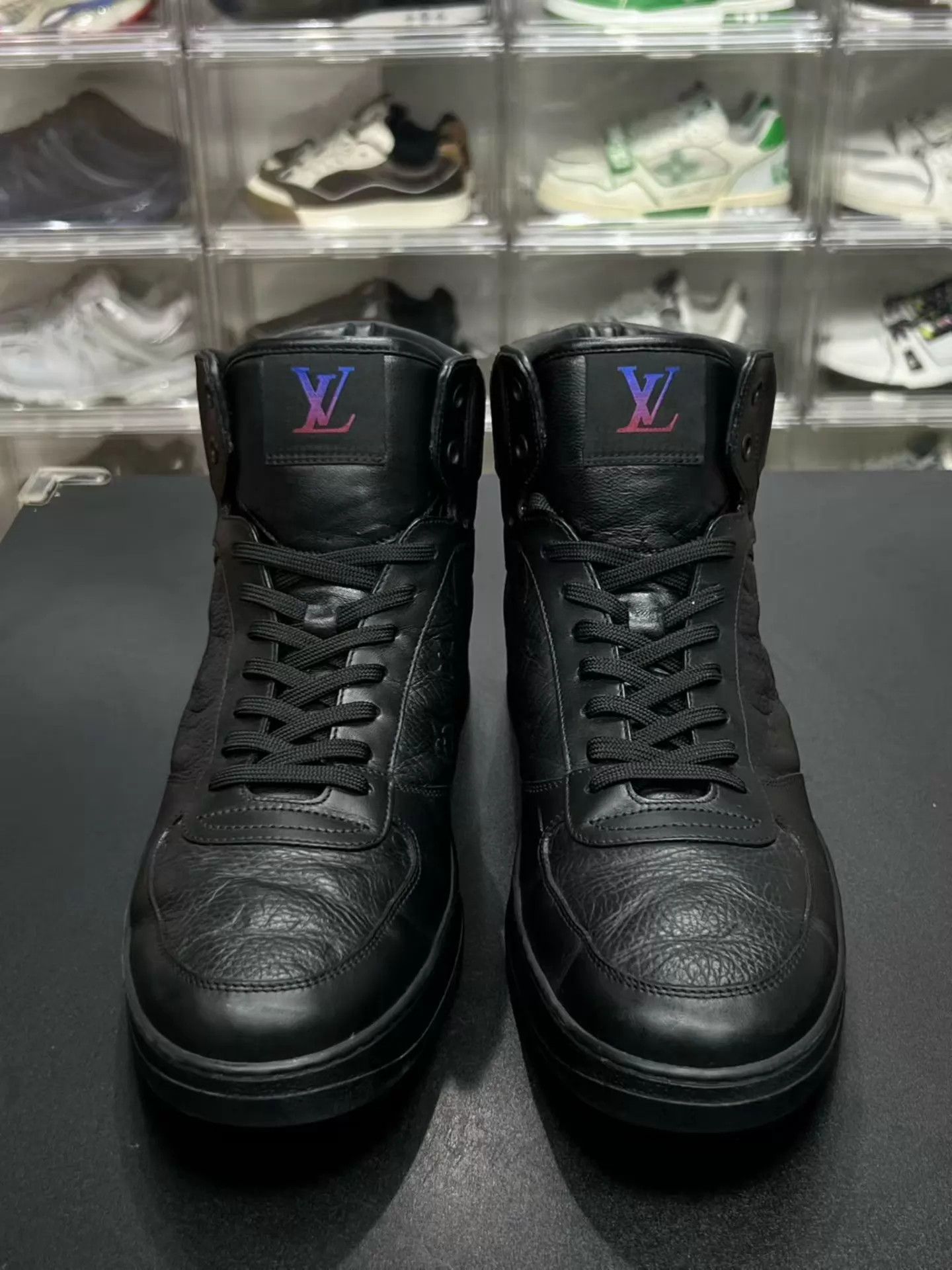 Louis Vuitton LV RIVOLI Monogram high-top black size 42 Size US 9 / EU 42 - 2 Thumbnail