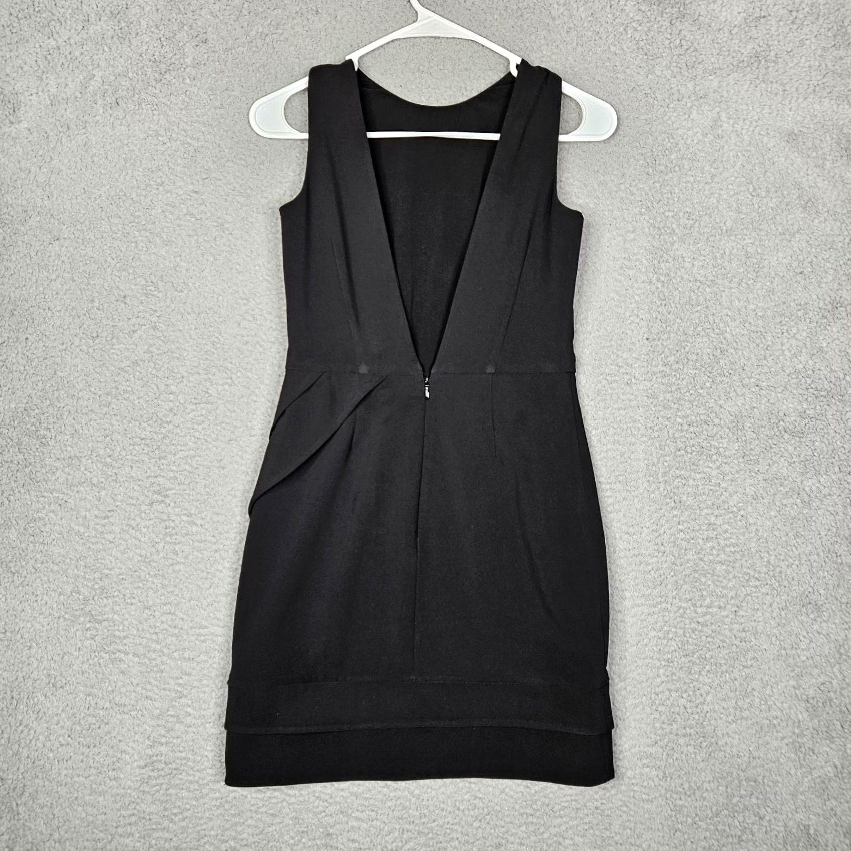 NBD NBD Black Ruffled Sheath Dress V neck Back Short Sleeve Size XS Women Size XS / US 0-2 / IT 36-38 - 2 Thumbnail