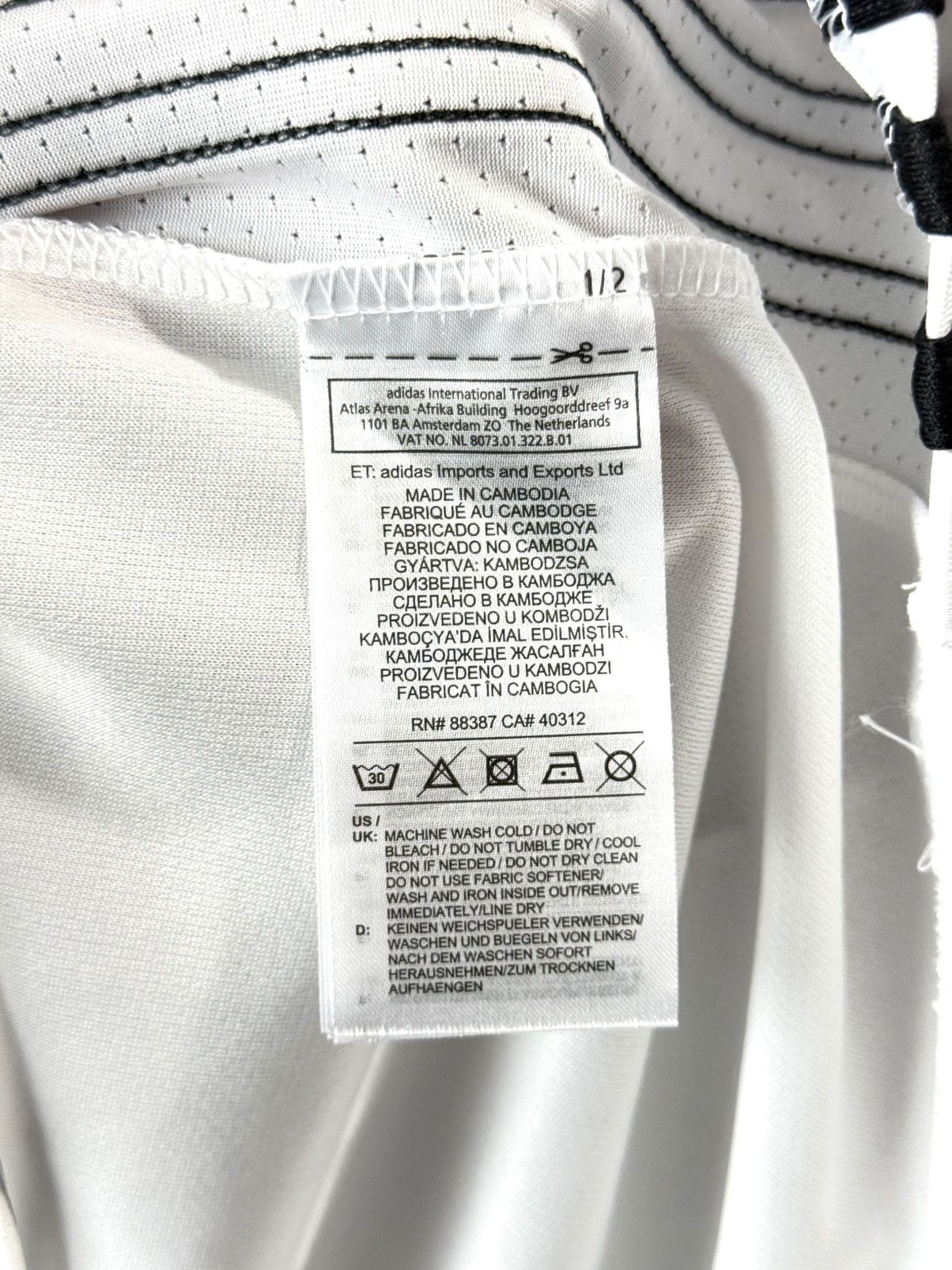 Adidas Vintage 2019 Adidas Germany Soccer Jersey T Shirt Size US L / EU 52-54 / 3 - 9 Thumbnail