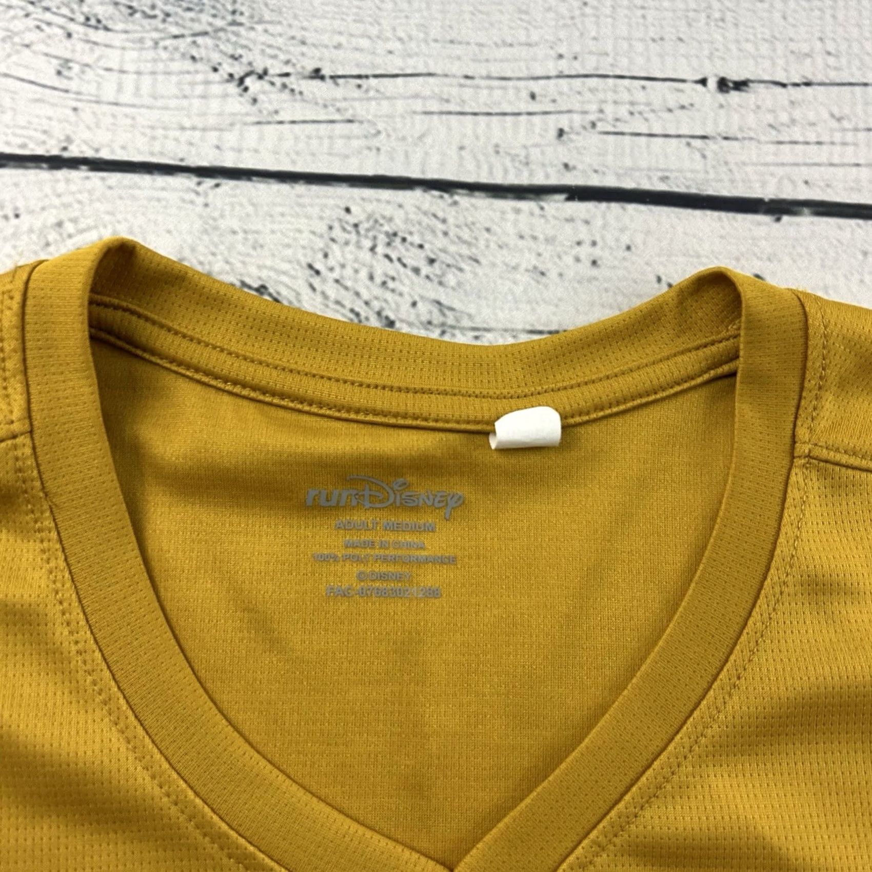 Disney Run Disney 2022 Half Marathon Long Sleeve Athletic T Shirt Men's M Gold Size US M / EU 48-50 / 2 - 3 Thumbnail