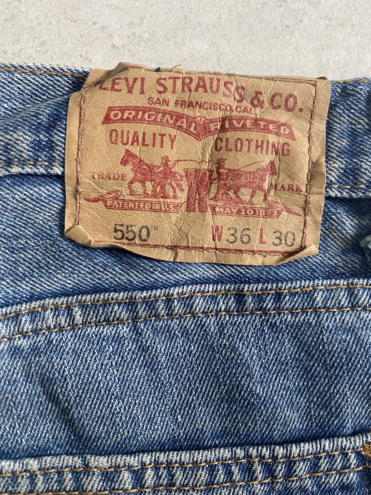 Levi's Levi’s 550 Relaxed Fit Jeans Size US 37 - 16 Thumbnail