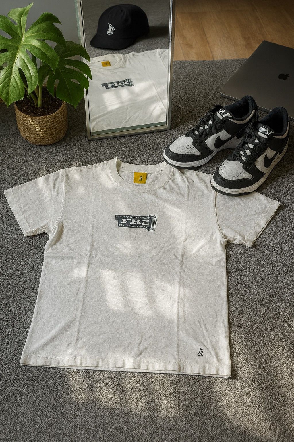 VINTAGE STREETWEAR FR2 FILM ROLLER DESIGN