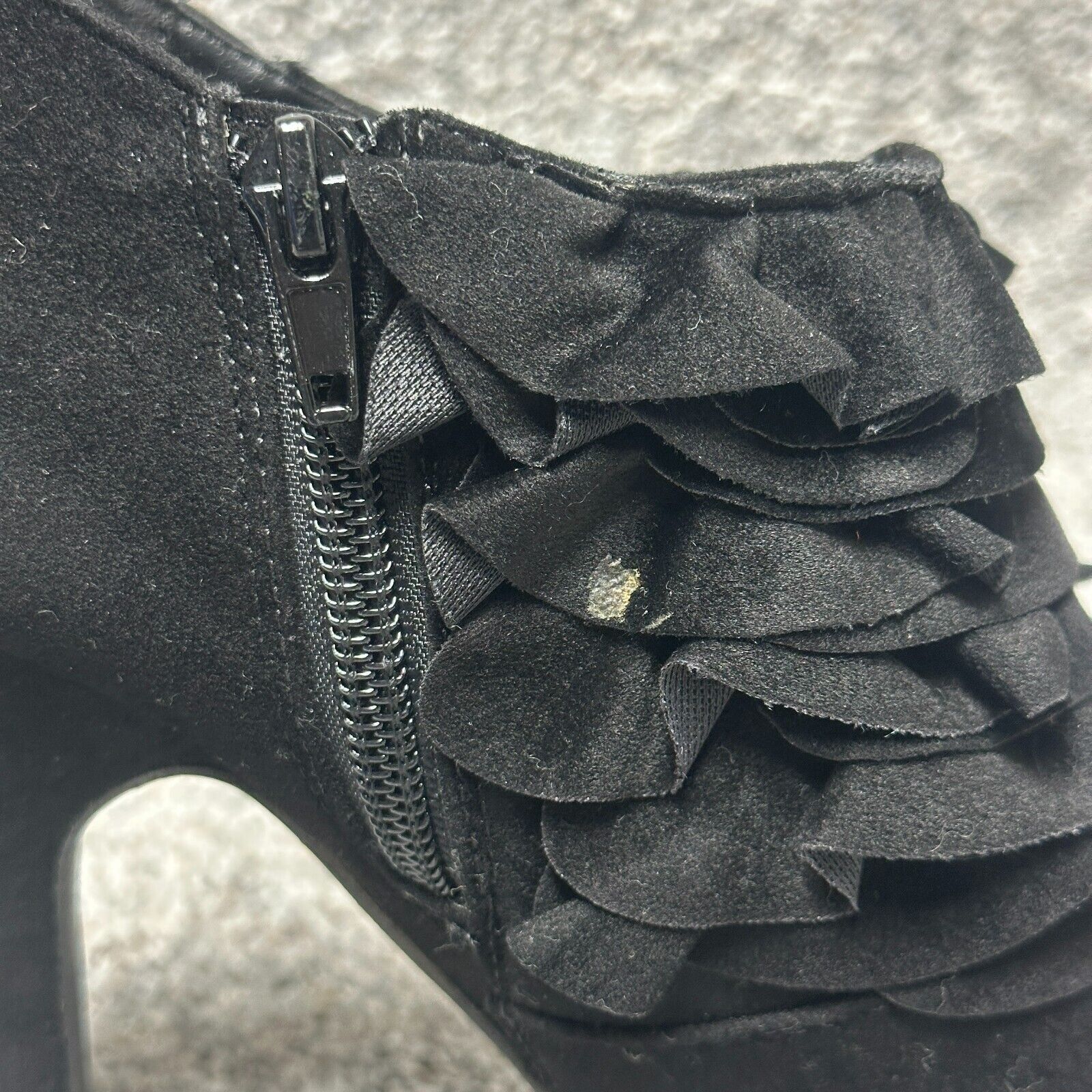 Other Elpitas Heels Size 6.5 Ruffles Stiletto Velvet Eveningwear Size US 6.5 / IT 36.5 - 11 Thumbnail