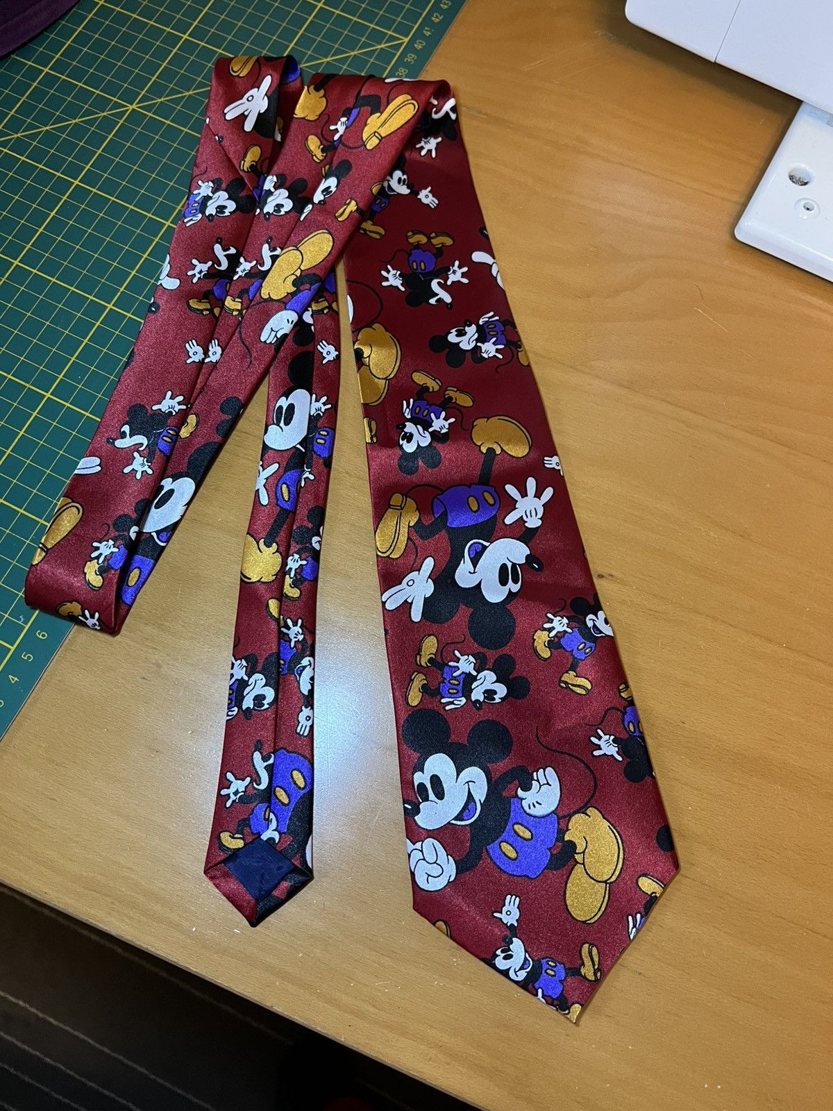 Mickey Mouse Vintage New Old Italian silk Mickey Mouse neck tie Size ONE SIZE - 11 Thumbnail