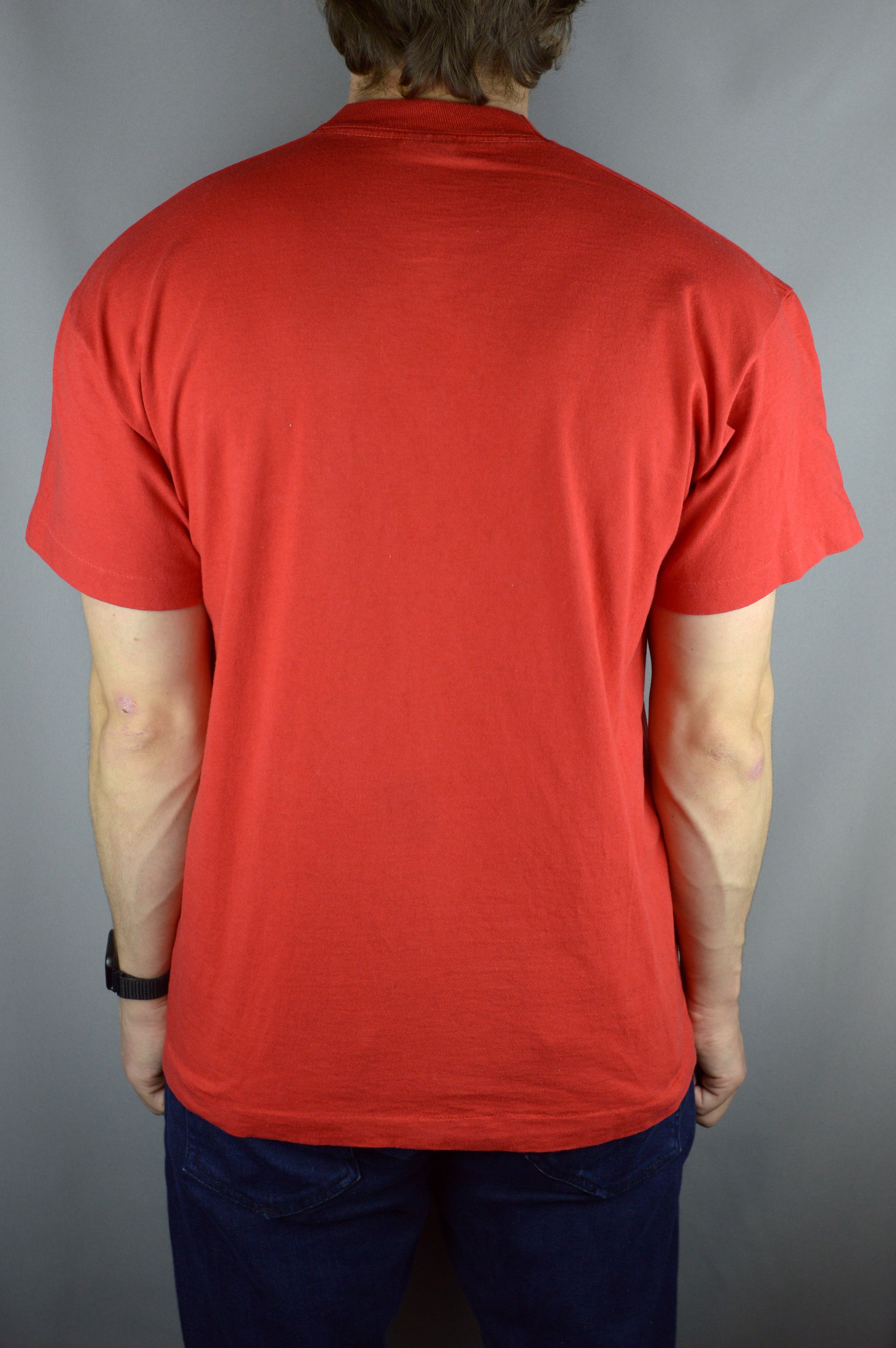 Vintage Vintage Fruit Of The Loom Blank Red t shirt Size US L / EU 52-54 / 3 - 2 Thumbnail
