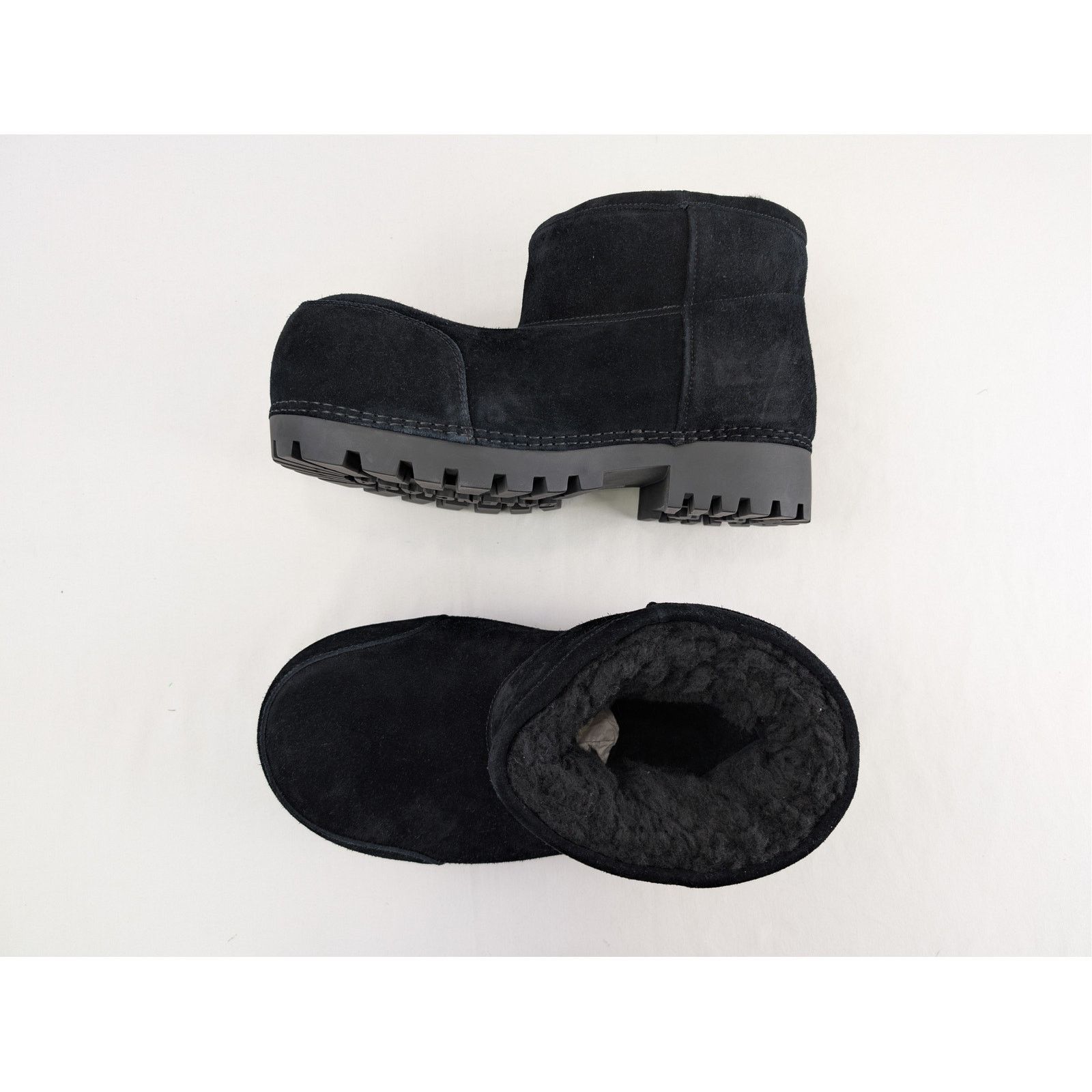 Balenciaga o1rshd1 Suede/Fake Shearling Alaska Fur Bootie Boots Black Size US 9 / EU 42 - 1 Thumbnail