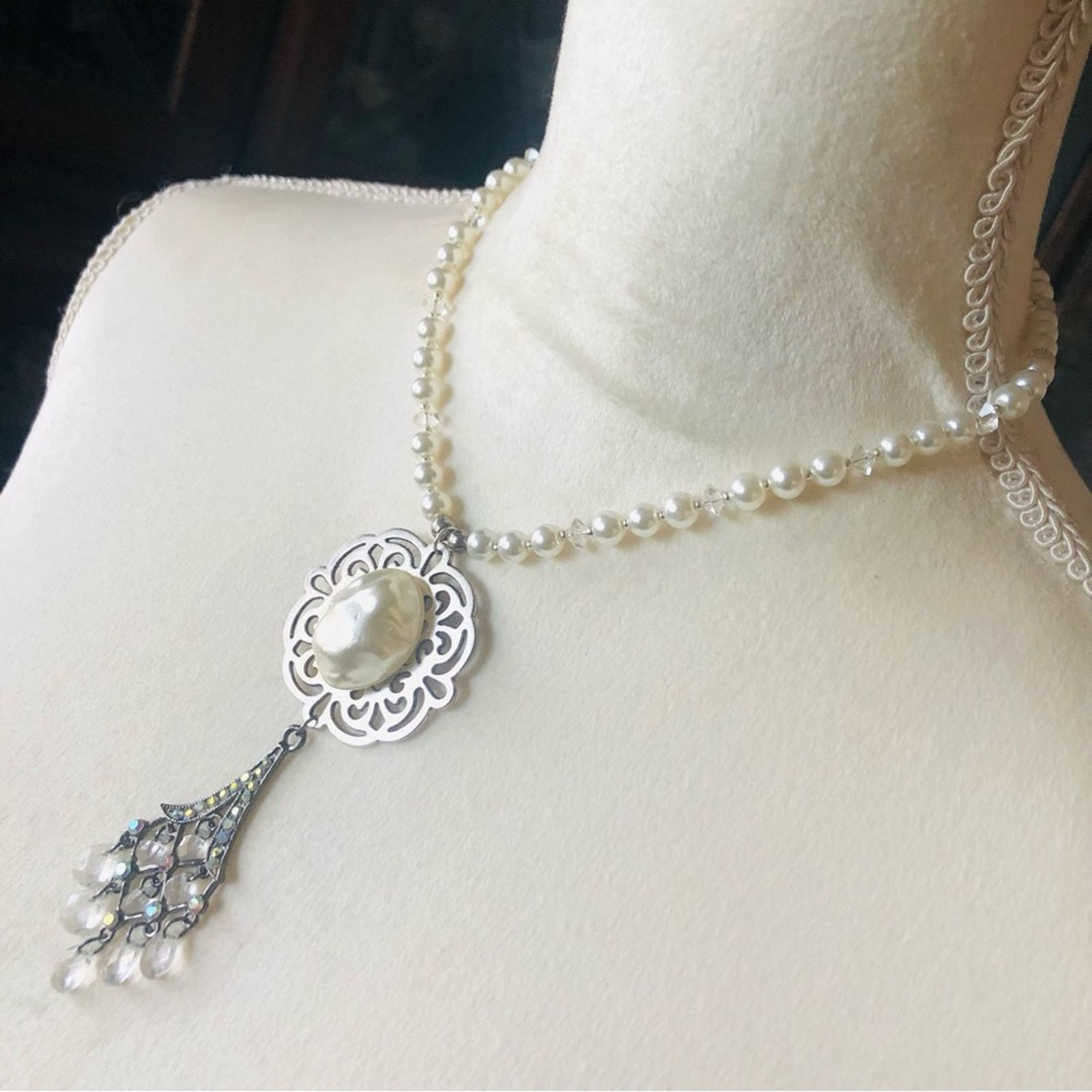 Handmade Handcrafted repurpose vintage pendant crystal pearl necklace Size ONE SIZE - 4 Thumbnail