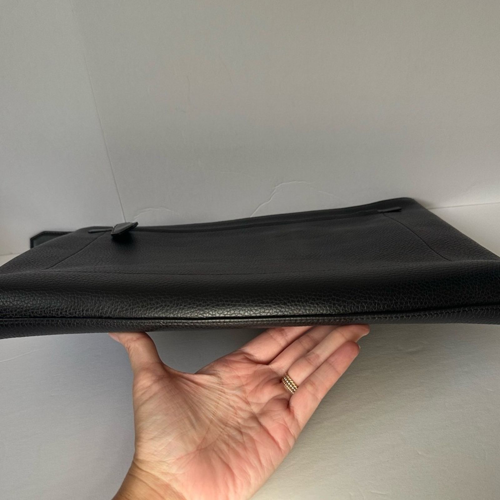 Tom Ford Buckley Leather Big Zip Clutch Black Pebbled Leather Size ONE SIZE - 10 Thumbnail