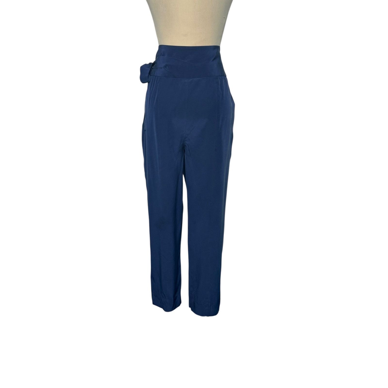 Diane von Furstenberg Diane Von Furstenbert Keaka navy crop pleated pants size 6 Size 28" / US 6 / IT 42 - 14 Thumbnail