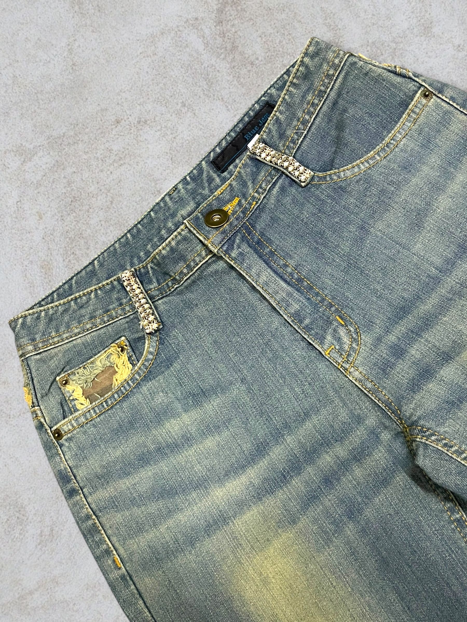 Japanese Brand Vtg Japanese Crystal Beads Distressed Bootcut Frayed Jeans Size 28" / US 6 / IT 42 - 7 Thumbnail