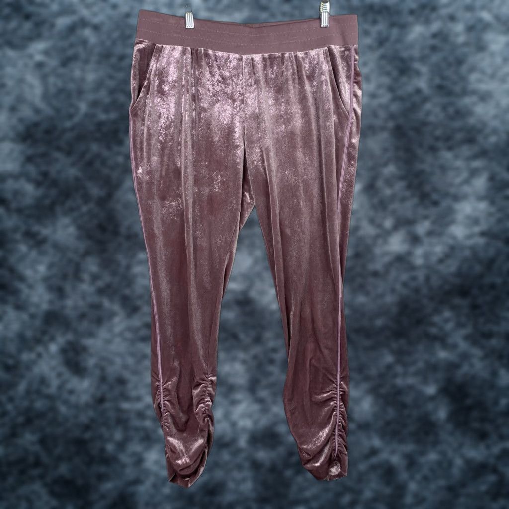 Juicy Couture VINTAGE Juicy Couture Sweatpants Womens XL Jogger Velvet Purple Ruched Ankle 90s Style Tapered Pants Womens XL Purple Velvet Jogger Size 40" / US 18 - 1 Thumbnail