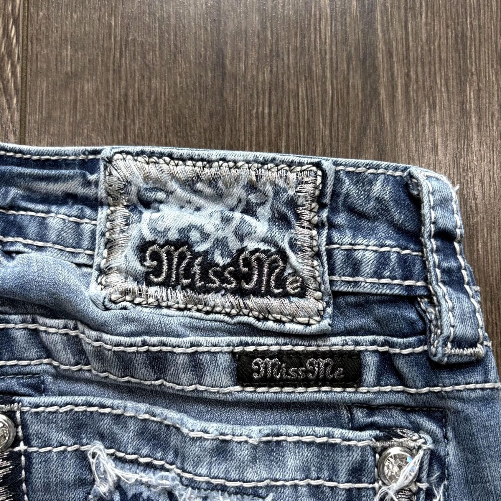Miss Me Y2K Miss Me Bootcut Jeans Womens 28 Medium Wash Blue Raw Hem Rhinestone Denim Size 28" / US 6 / IT 42 - 3 Thumbnail