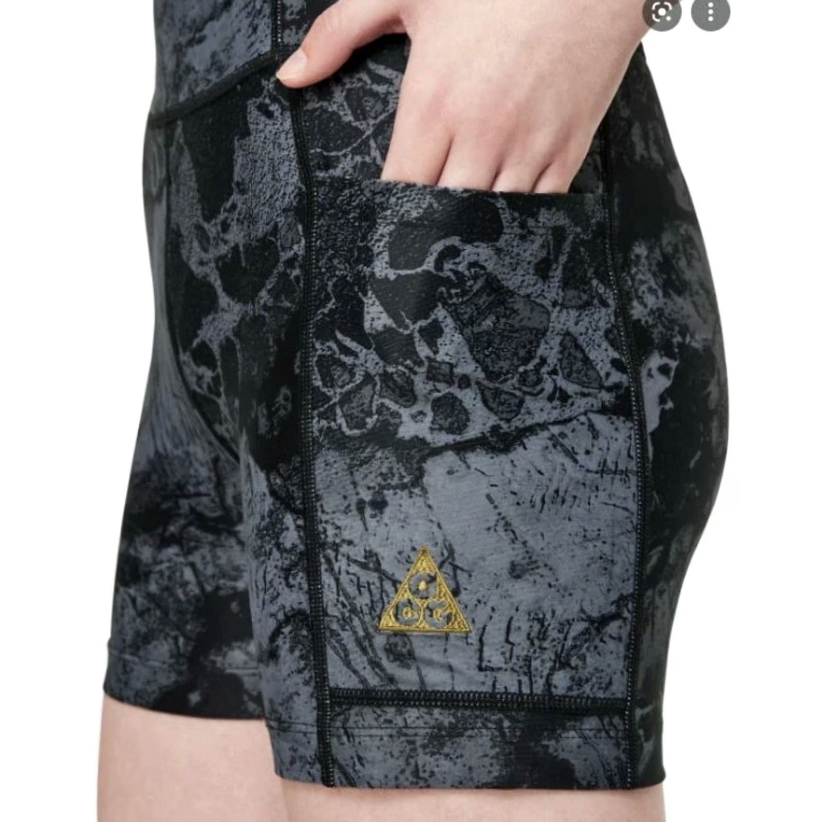 Nike ACG Women Nike ACG Dri-FIT ADV Crater Lookout Shorts DC9881 010 Size 2XL Black Camouflage Nike ACG Shorts Womens 2XL Short 2XL Size 40" / US 18 - 2 Thumbnail