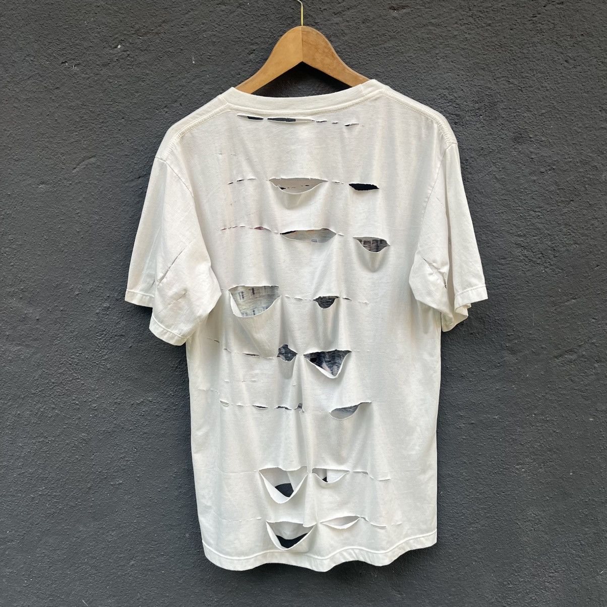 Band Tees Thrashed Distressed Fleetwood Mac ERD GRUNGE Band Tee Size US L / EU 52-54 / 3 - 5 Thumbnail