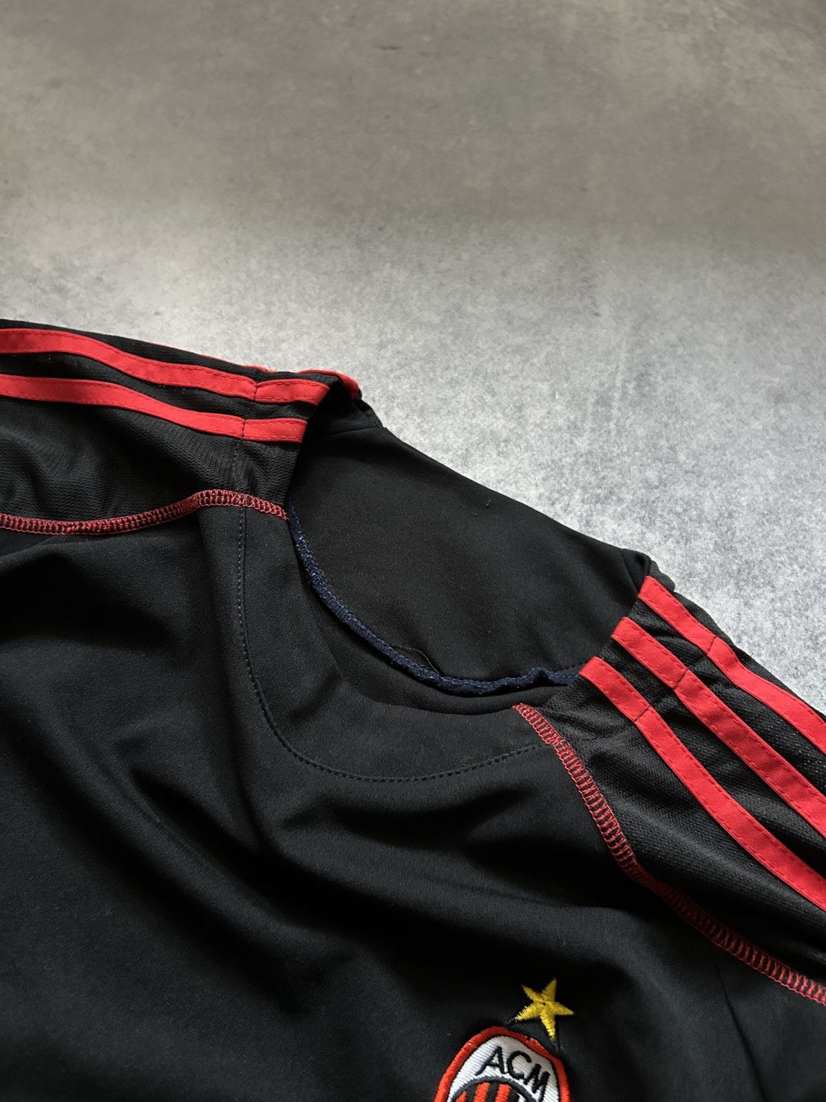 Vintage Vintage ACM Milan jersey mens bootleg soccer jersey Size US M / EU 48-50 / 2 - 3 Thumbnail