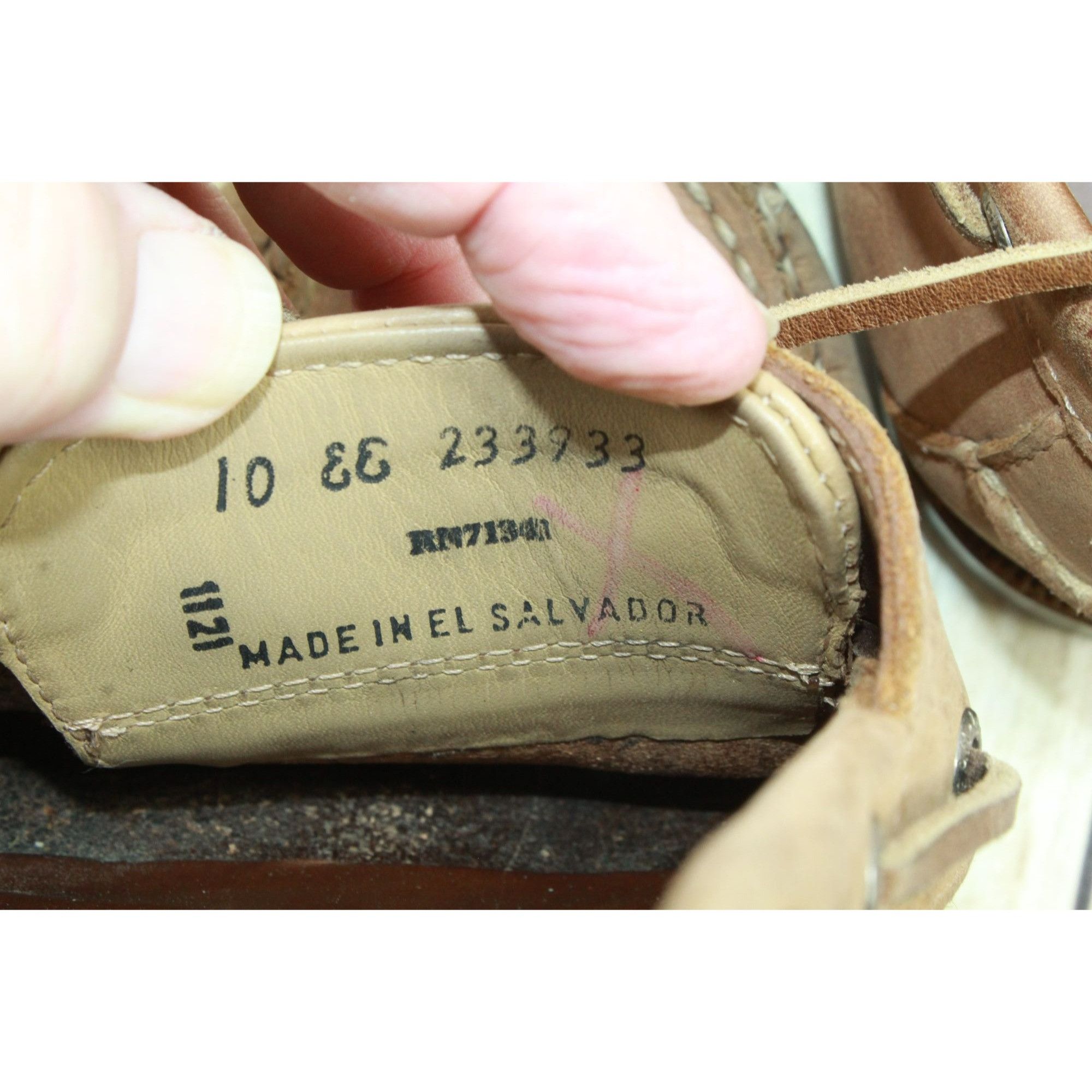 L.L. Bean LL Bean Casco Bay Men's Leather Slip On Moccasin Boat Shoes Size US 10 / EU 43 - 8 Thumbnail