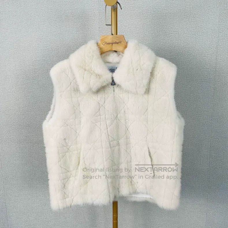 Dior Dior White rattan plaid mink wool vest Size XS / US 0-2 / IT 36-38 - 1 Thumbnail